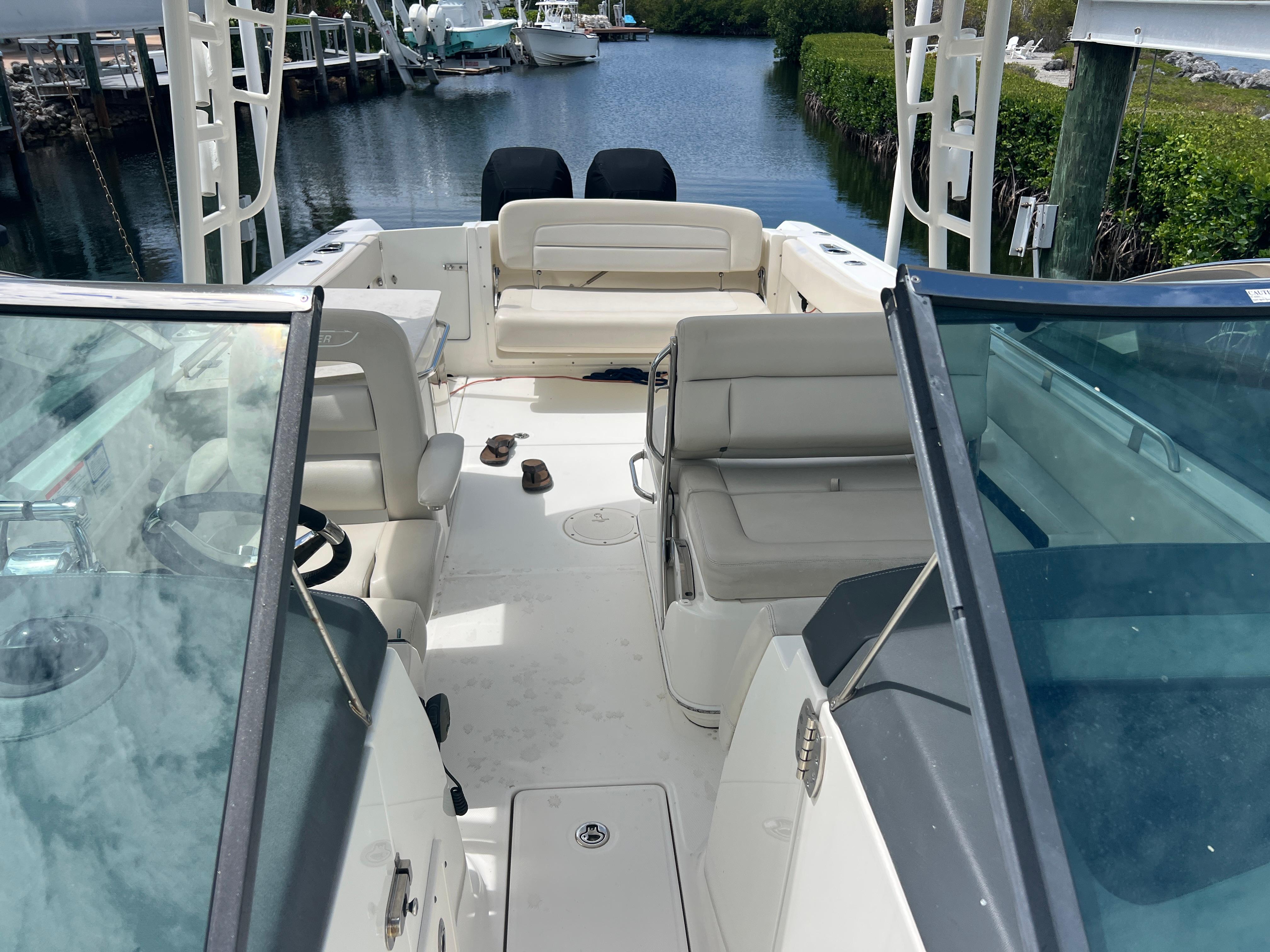 2013-boston-whaler-270-vantage-power-9793502-20250514072147644-1_XLARGE