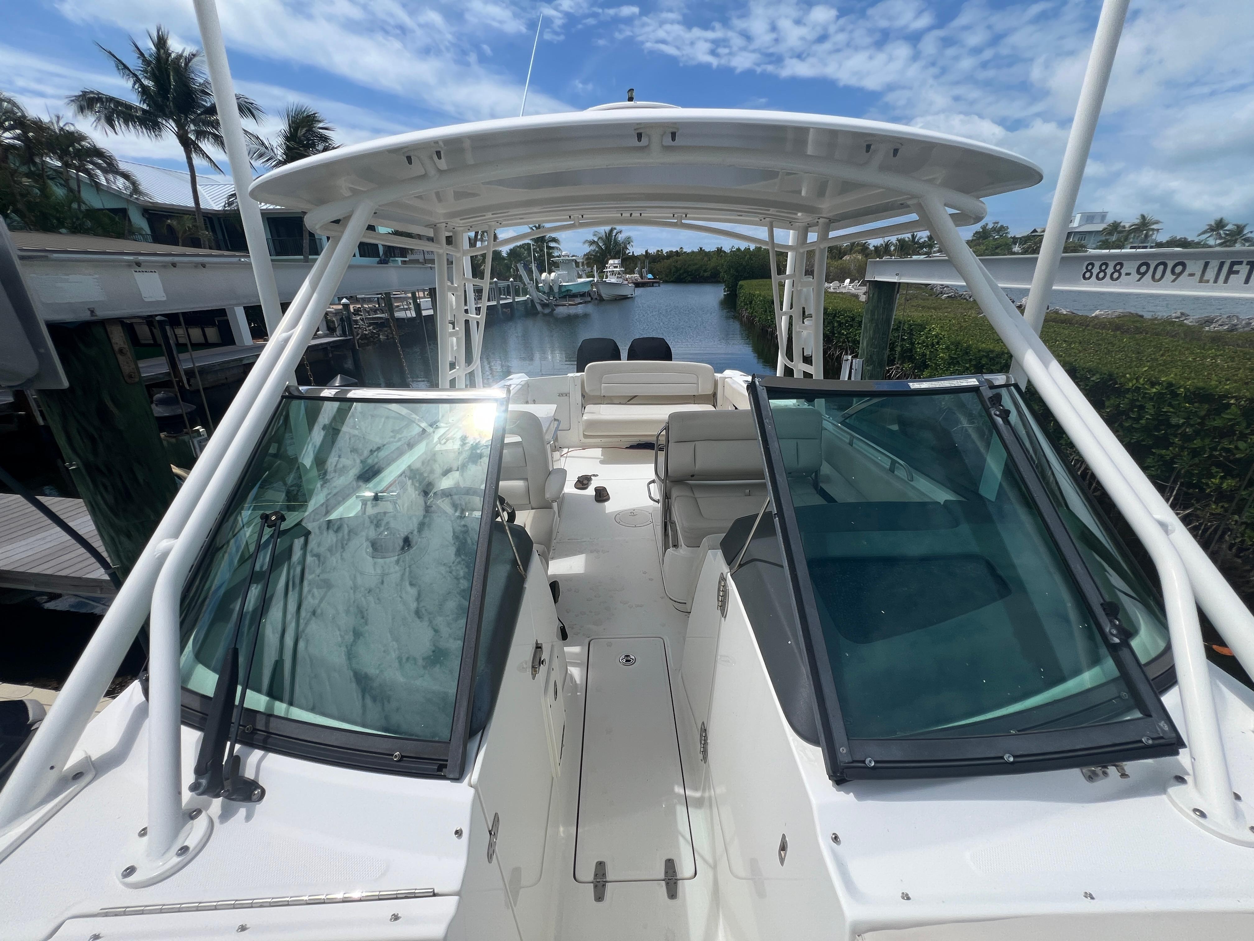 2013-boston-whaler-270-vantage-power-9793502-20250514072155729-1_XLARGE