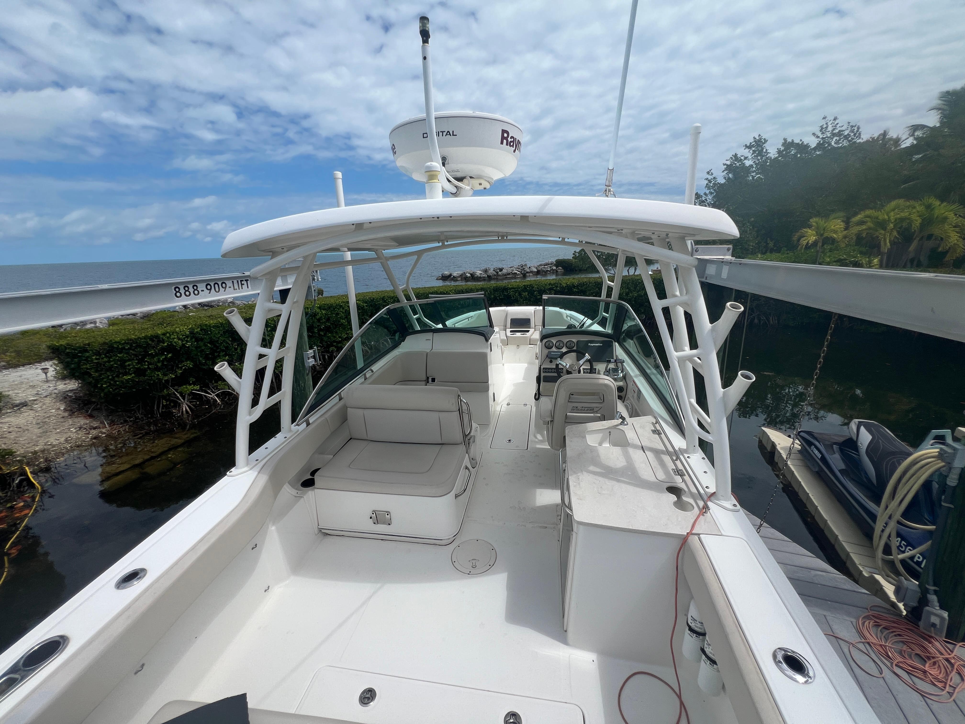 2013-boston-whaler-270-vantage-power-9793502-20250514072237496-1_XLARGE