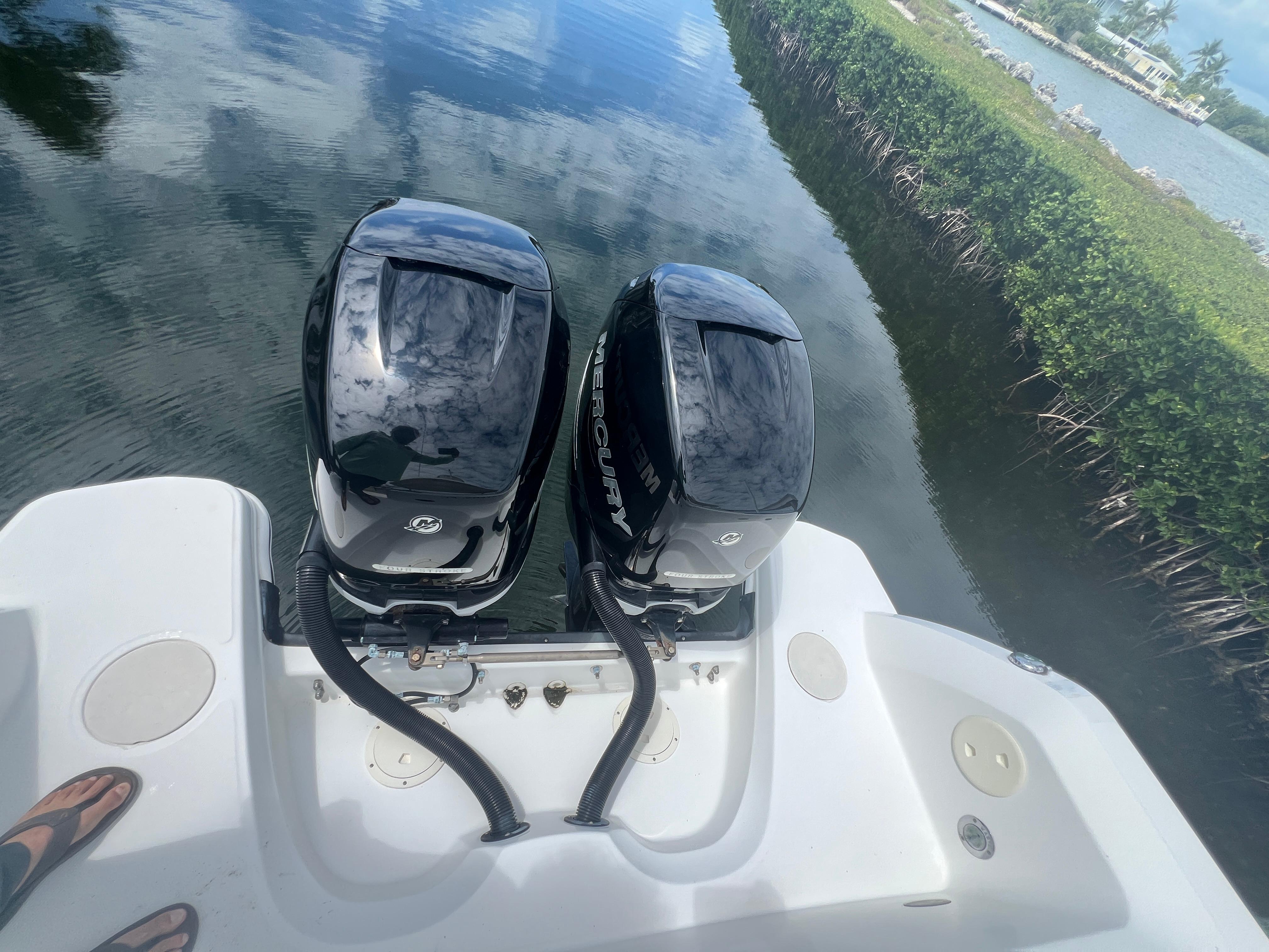 2013-boston-whaler-270-vantage-power-9793502-20250514072245803-1_XLARGE