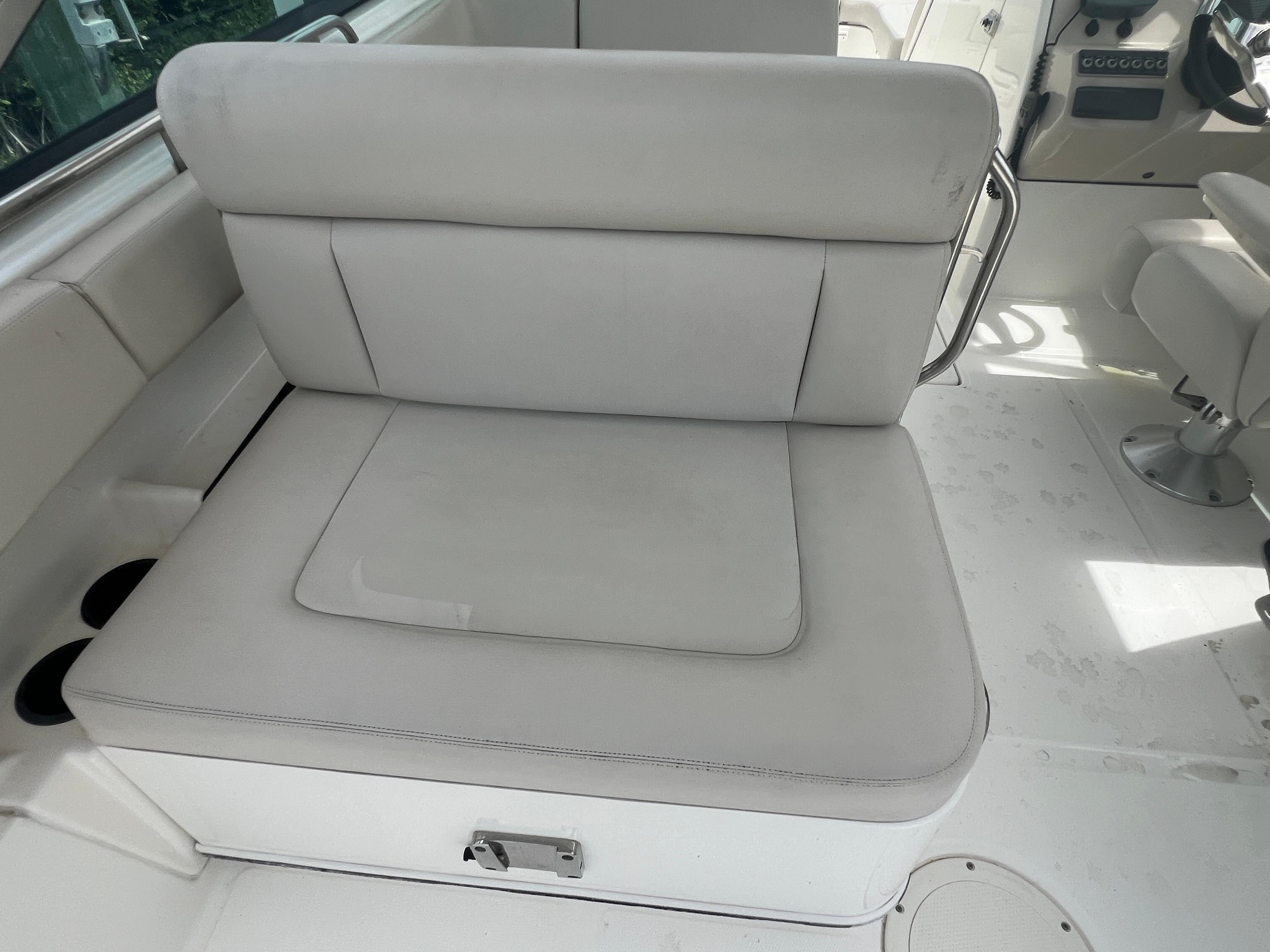 2013-boston-whaler-270-vantage-power-9793502-20250514072259974-1_XLARGE