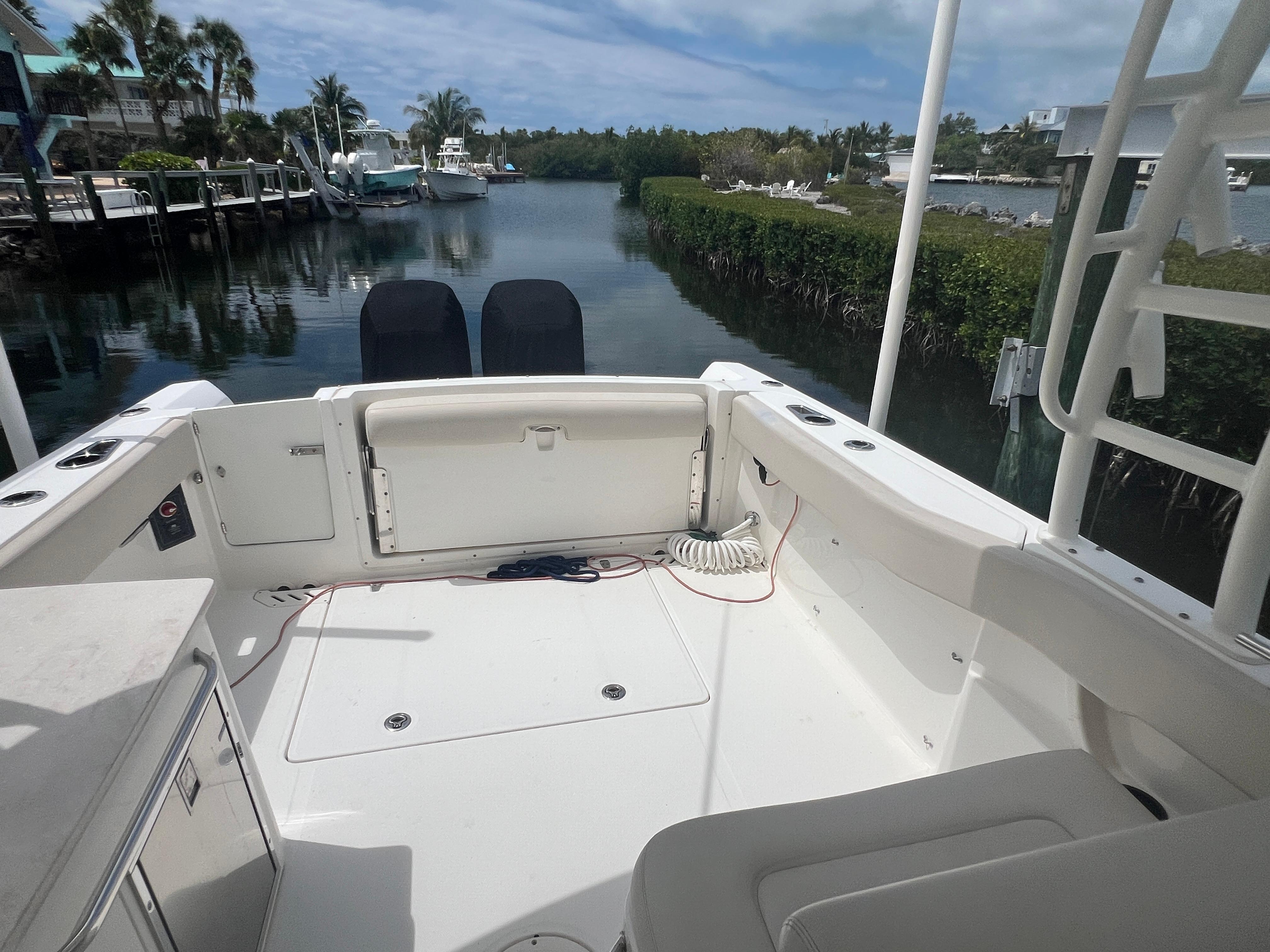 2013-boston-whaler-270-vantage-power-9793502-20250514072308027-1_XLARGE