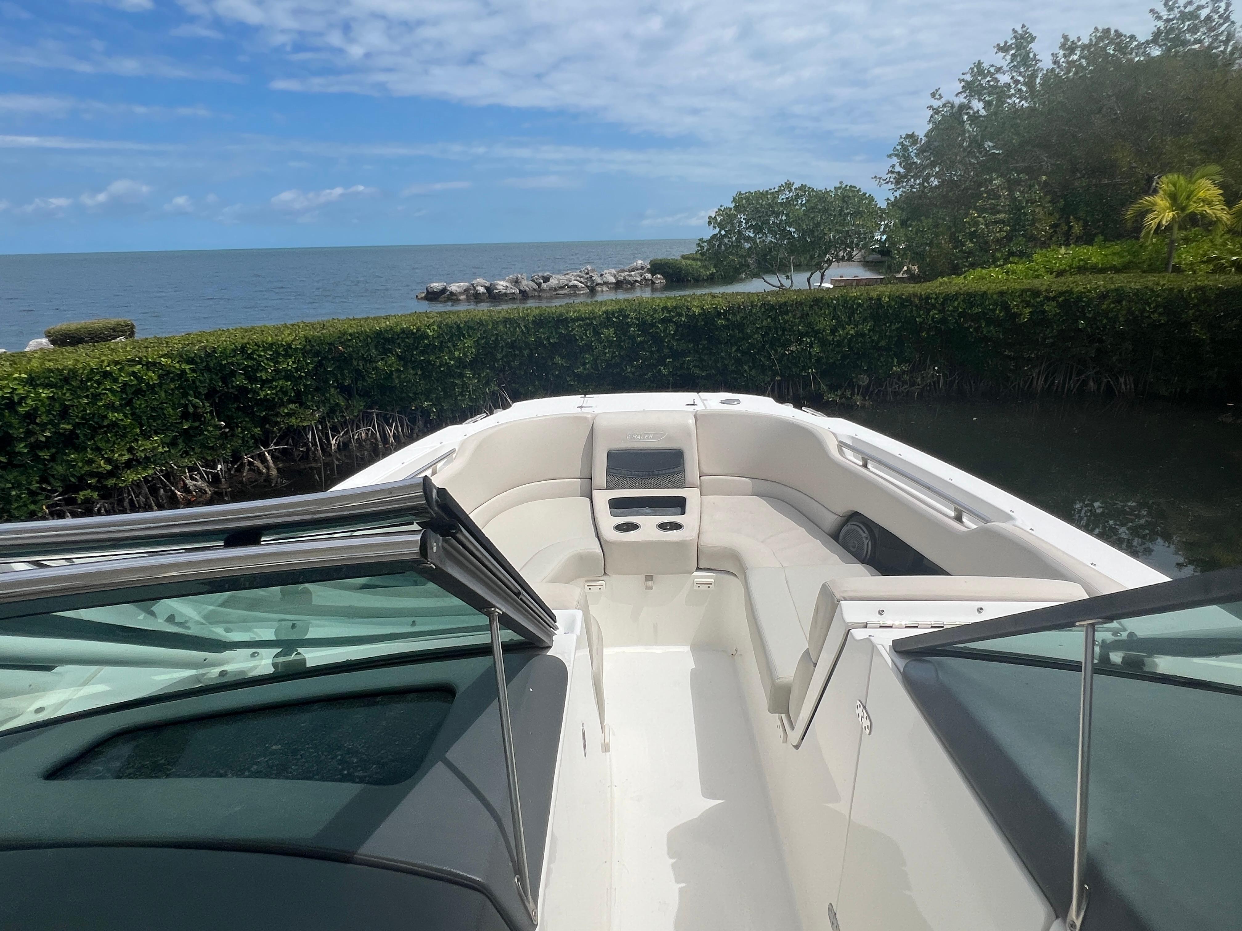 2013-boston-whaler-270-vantage-power-9793502-20250514072311478-1_XLARGE