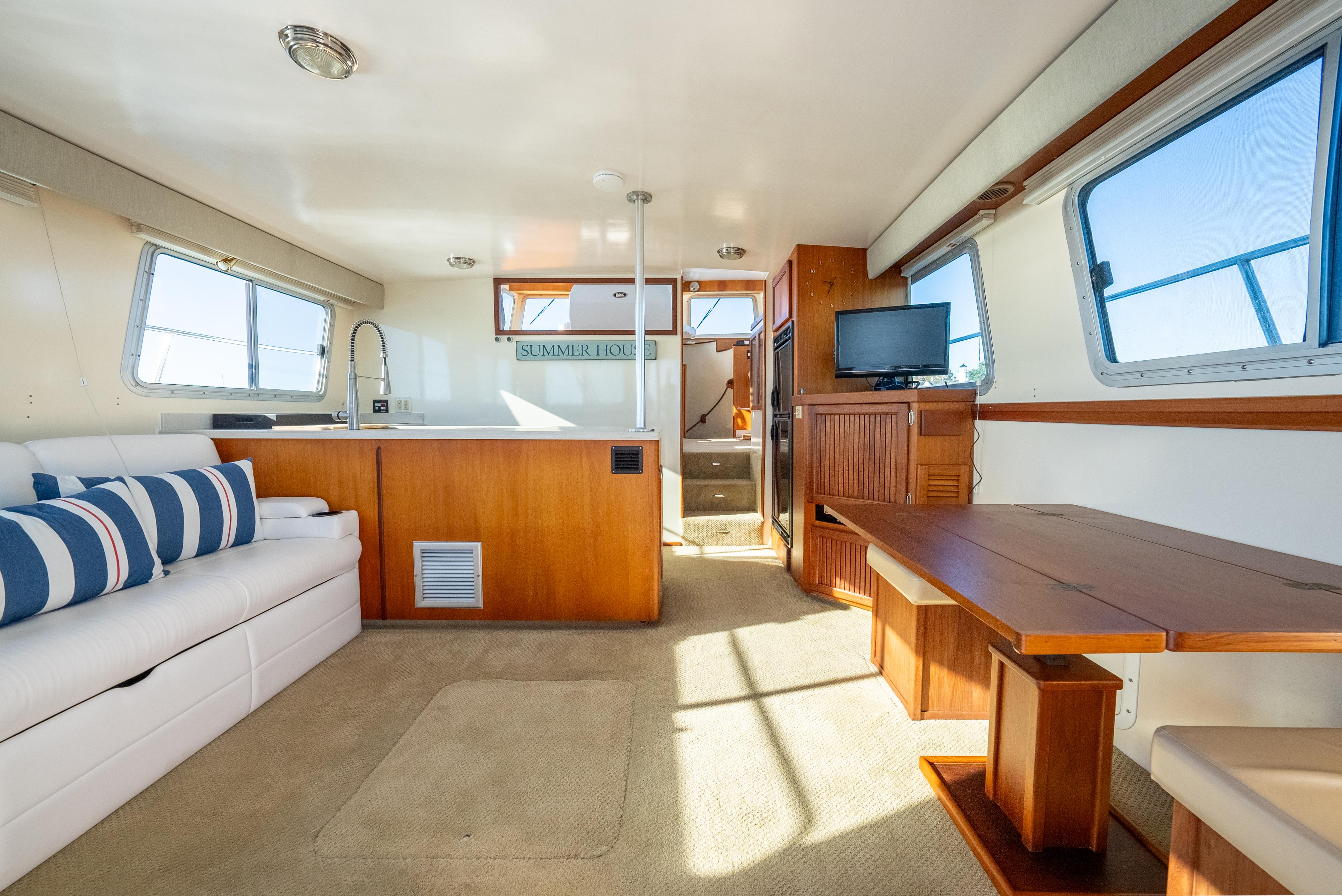 Beal-Fast Trawler 2001-Tignish RI-US-Salon looking Forward-9603520 | Thumbnail