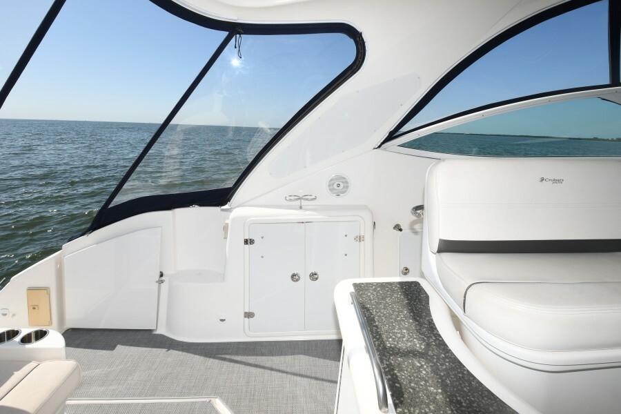 2007-cruisers-yachts-420-express-power-9753521-20250410064706357-1_XLARGE