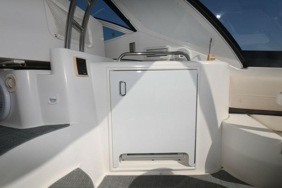 2007-cruisers-yachts-420-express-power-9753521-20250410064711370-1_XLARGE