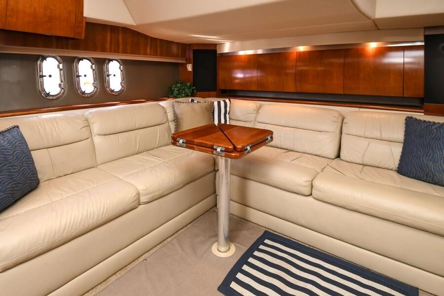 2007-cruisers-yachts-420-express-power-9753521-20250410064725588-1_XLARGE