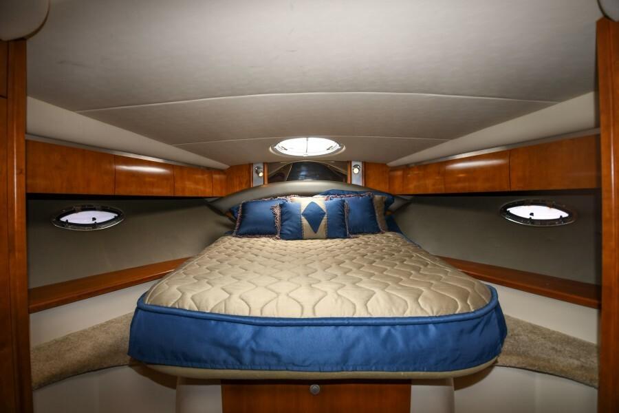 2007-cruisers-yachts-420-express-power-9753521-20250410064729603-1_XLARGE