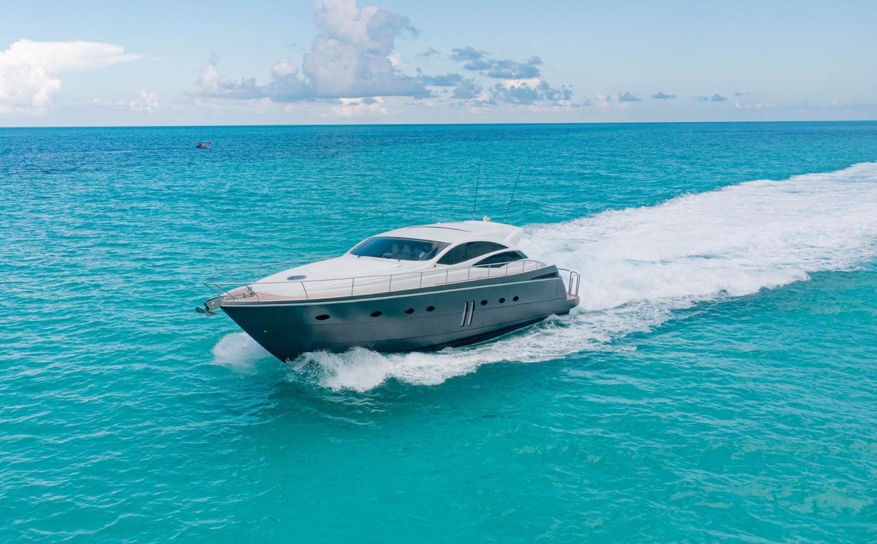 70 Pershing 2023