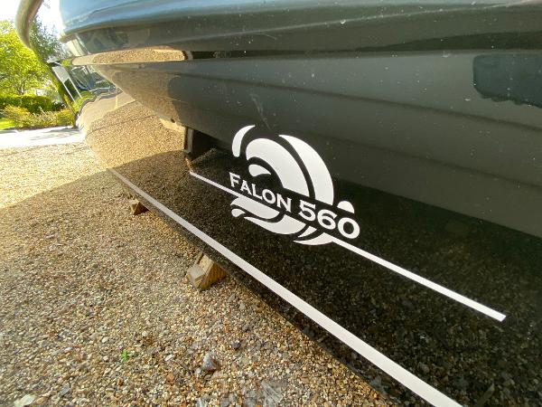 Tender Falon 560