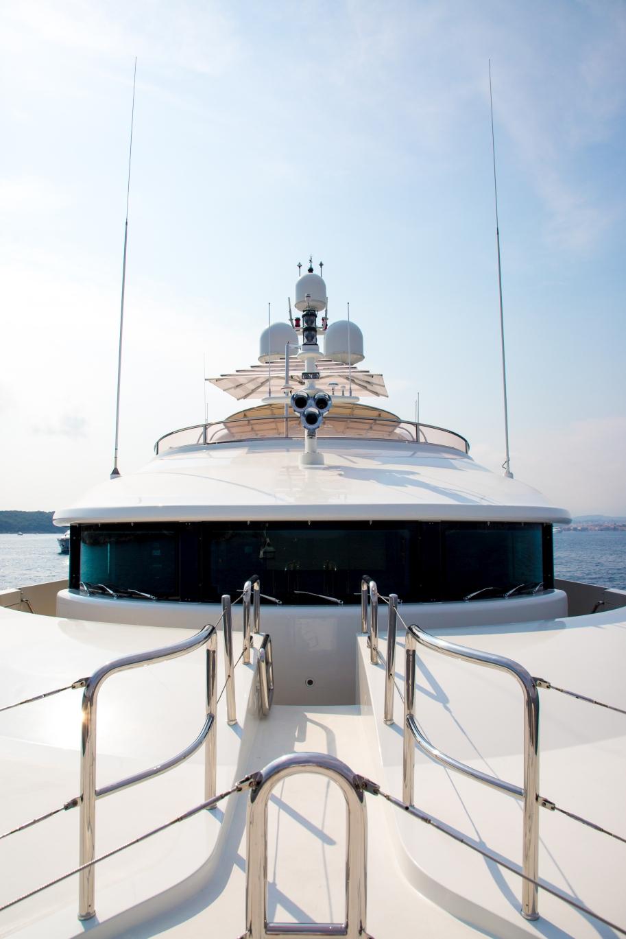 2007 Benetti Full Displacement BLUE VISION