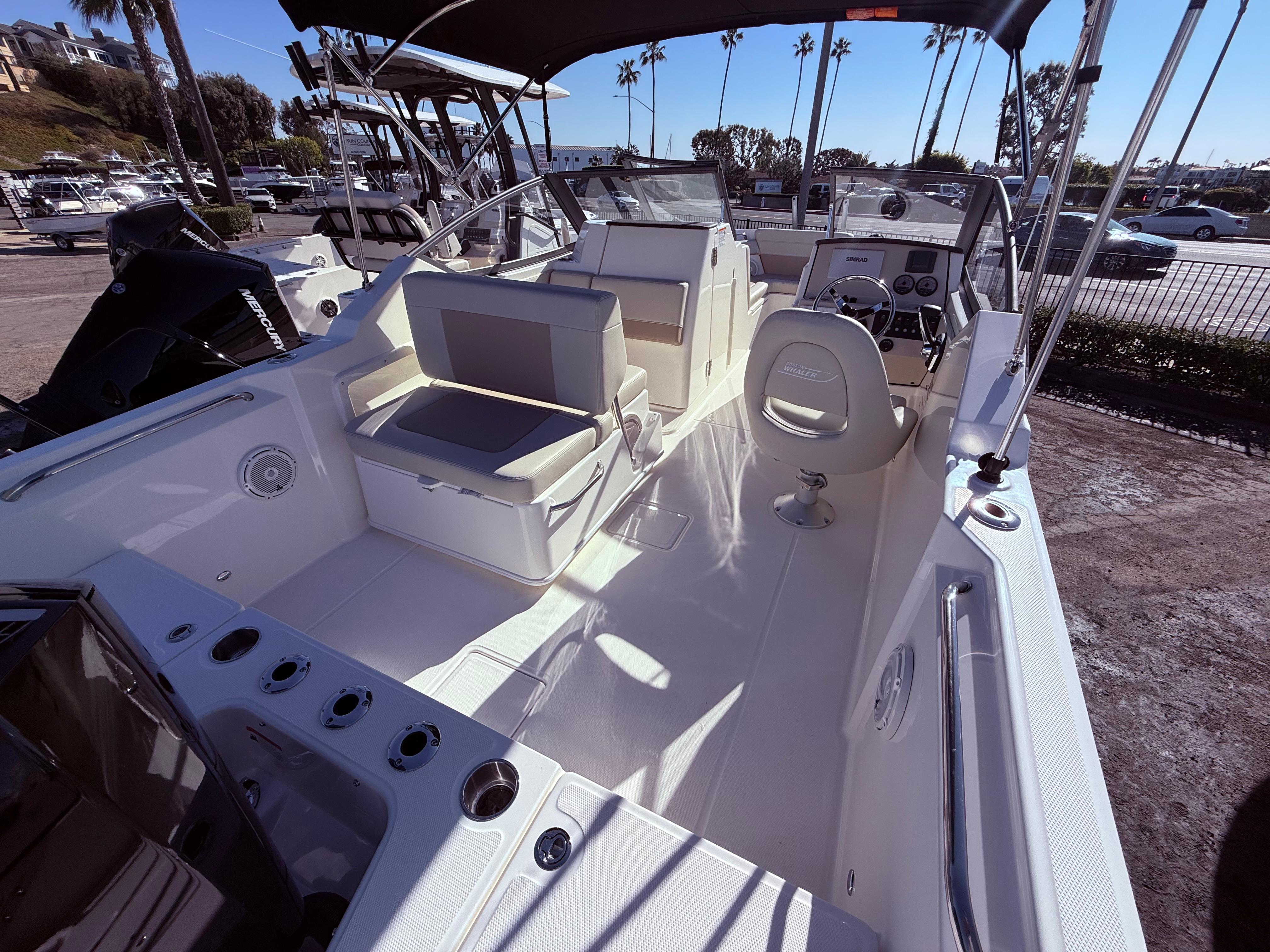 2025 Boston Whaler 210 Vantage #BW0520J inventory image at Sun Country Marine Group, Newport Beach 2025 Boston Whaler 210 Vantage #BW0520J inventory image at Sun Country Marine Group, Newport Beach