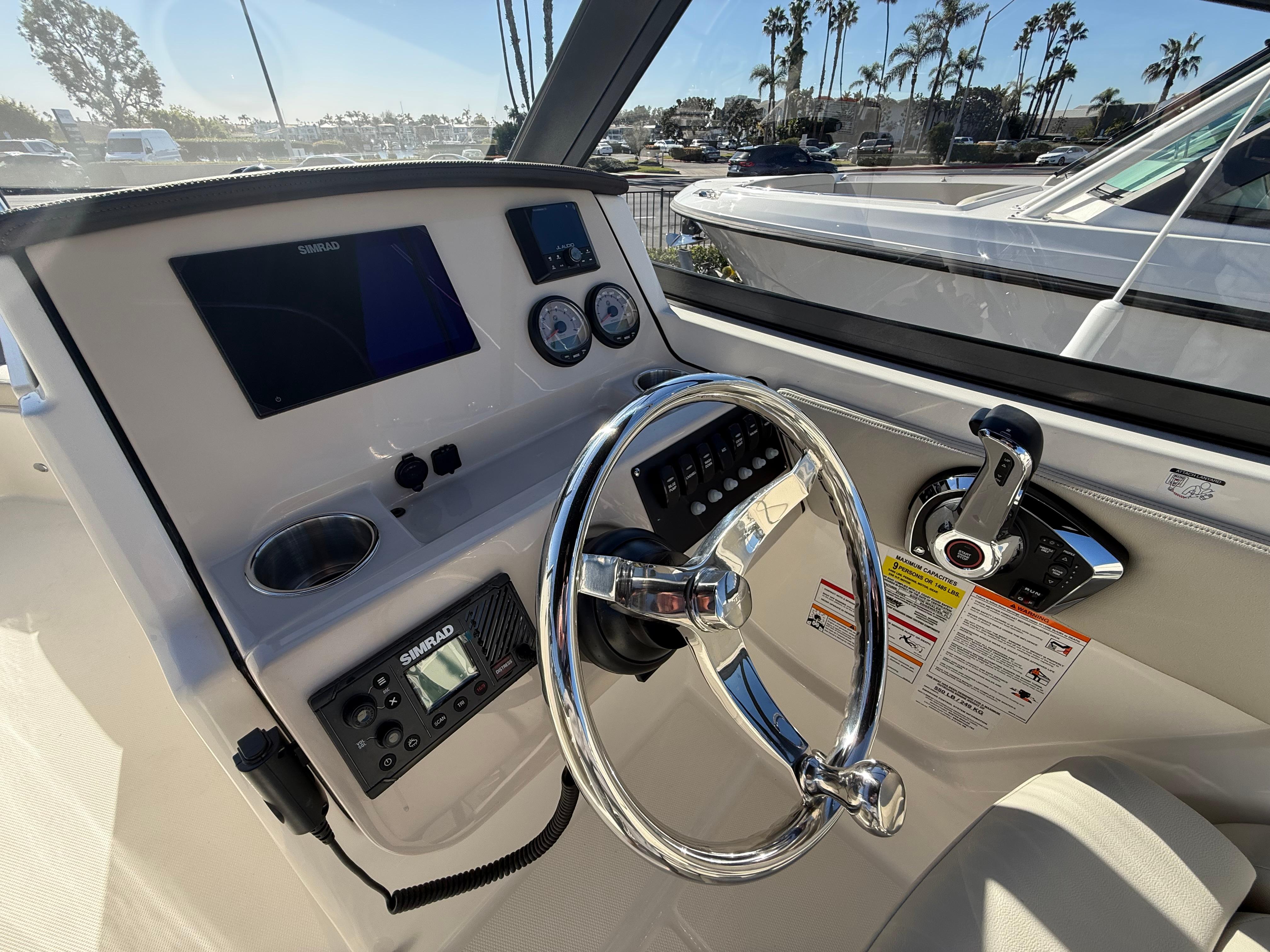 2025 Boston Whaler 210 Vantage #BW0520J inventory image at Sun Country Marine Group, Newport Beach 2025 Boston Whaler 210 Vantage #BW0520J inventory image at Sun Country Marine Group, Newport Beach