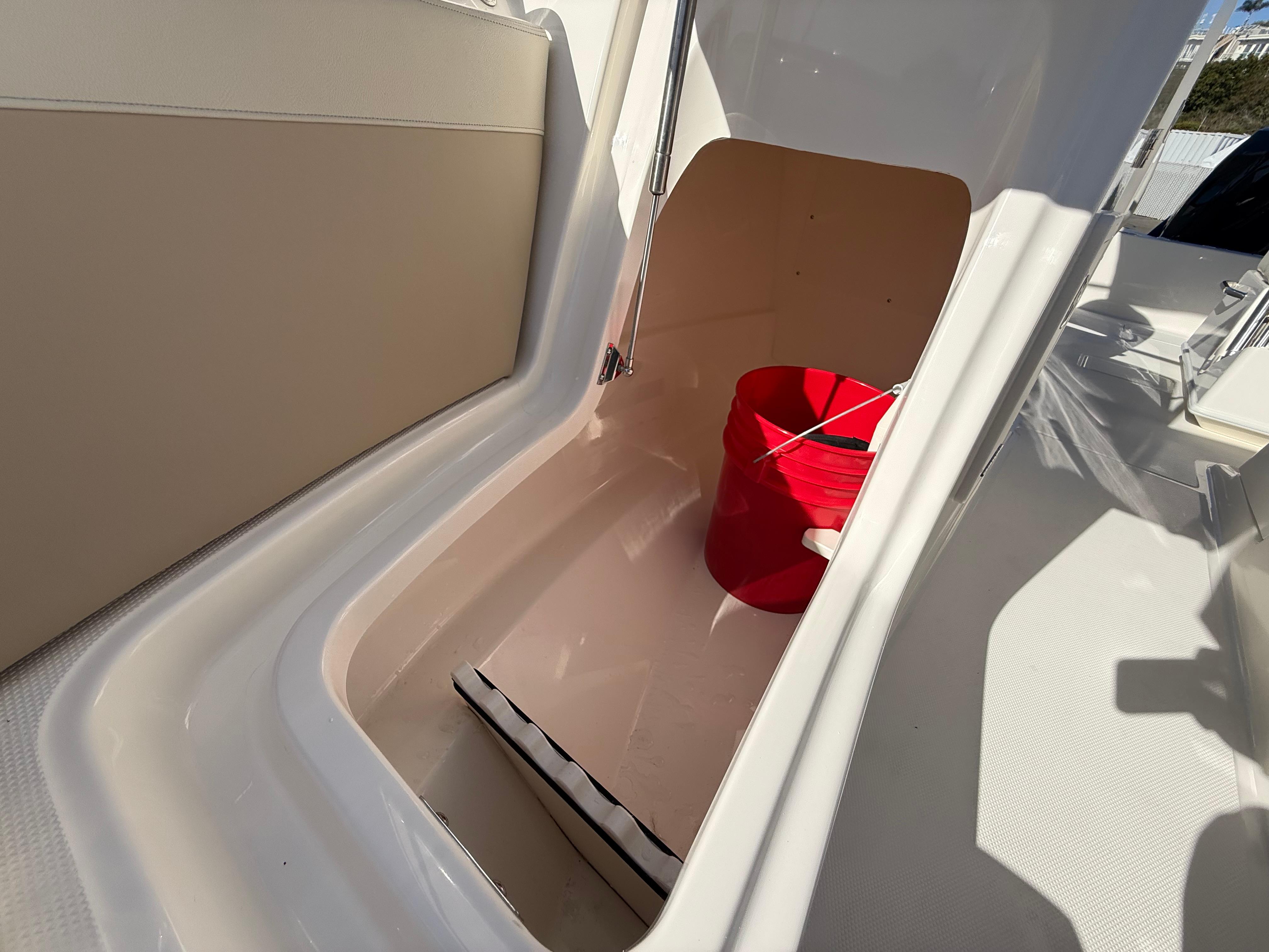 2025 Boston Whaler 210 Vantage #BW0520J inventory image at Sun Country Marine Group, Newport Beach 2025 Boston Whaler 210 Vantage #BW0520J inventory image at Sun Country Marine Group, Newport Beach