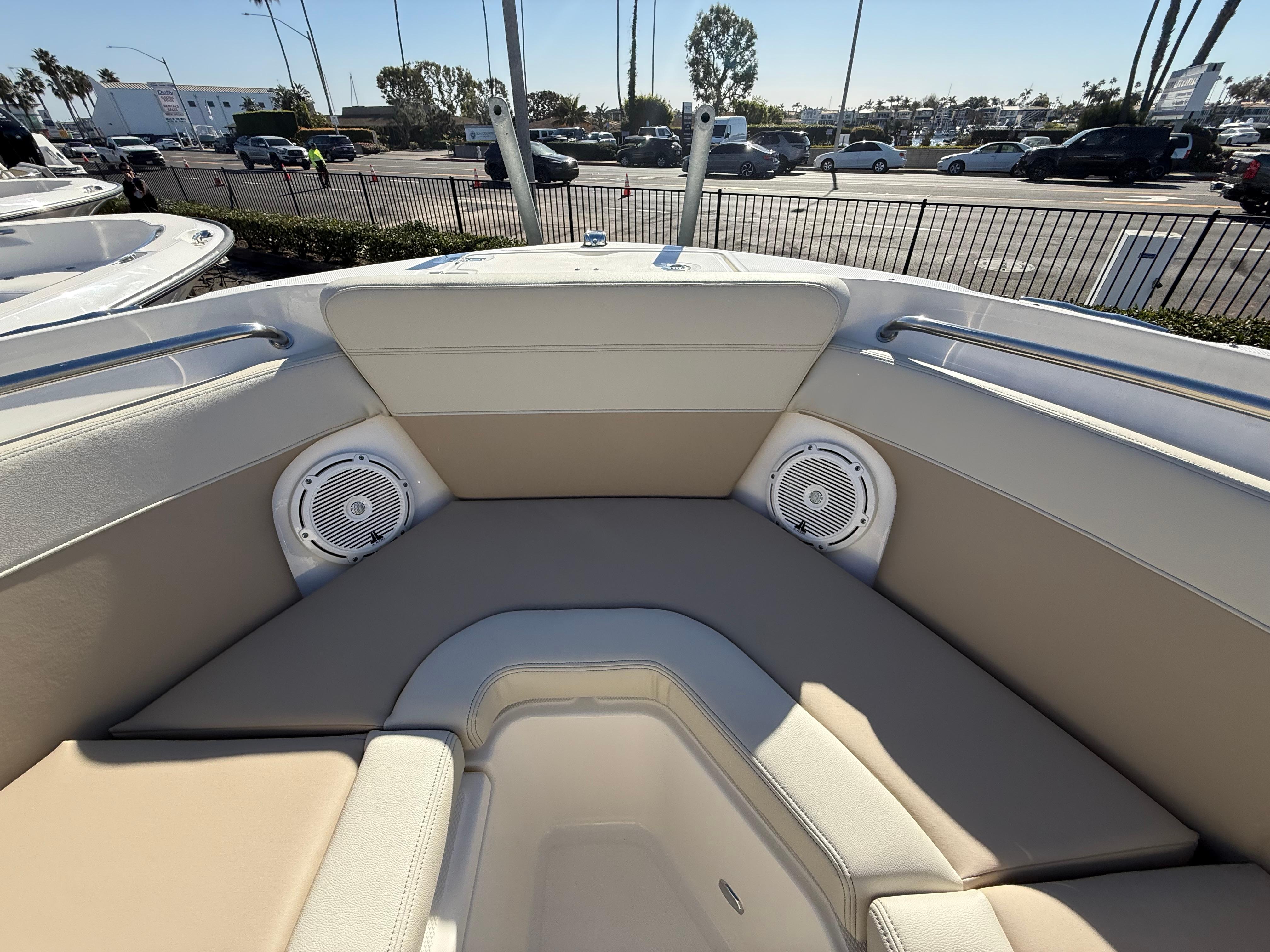 2025 Boston Whaler 210 Vantage #BW0520J inventory image at Sun Country Marine Group, Newport Beach 2025 Boston Whaler 210 Vantage #BW0520J inventory image at Sun Country Marine Group, Newport Beach