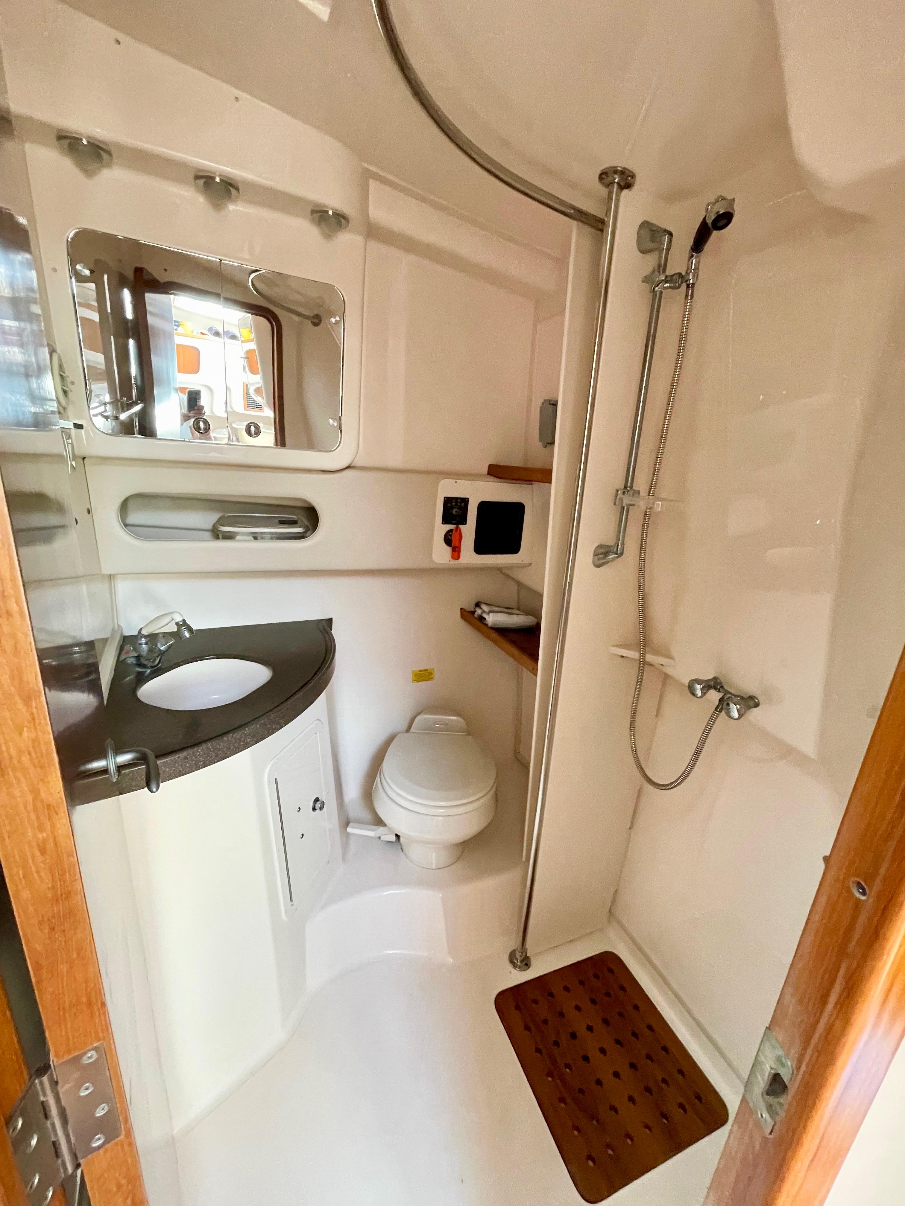 36 ft Grady-White 360 Express Head with Shower