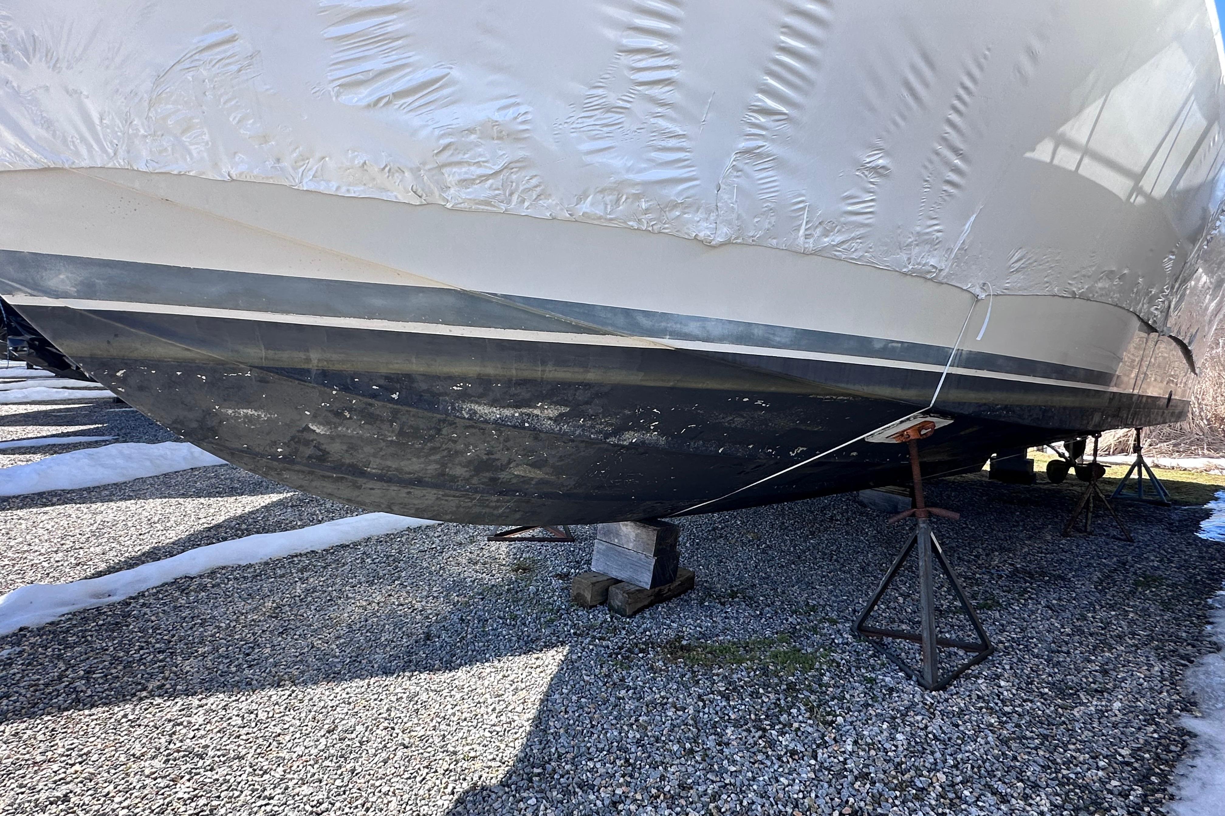 1988 Silverton 37 Convertible 5