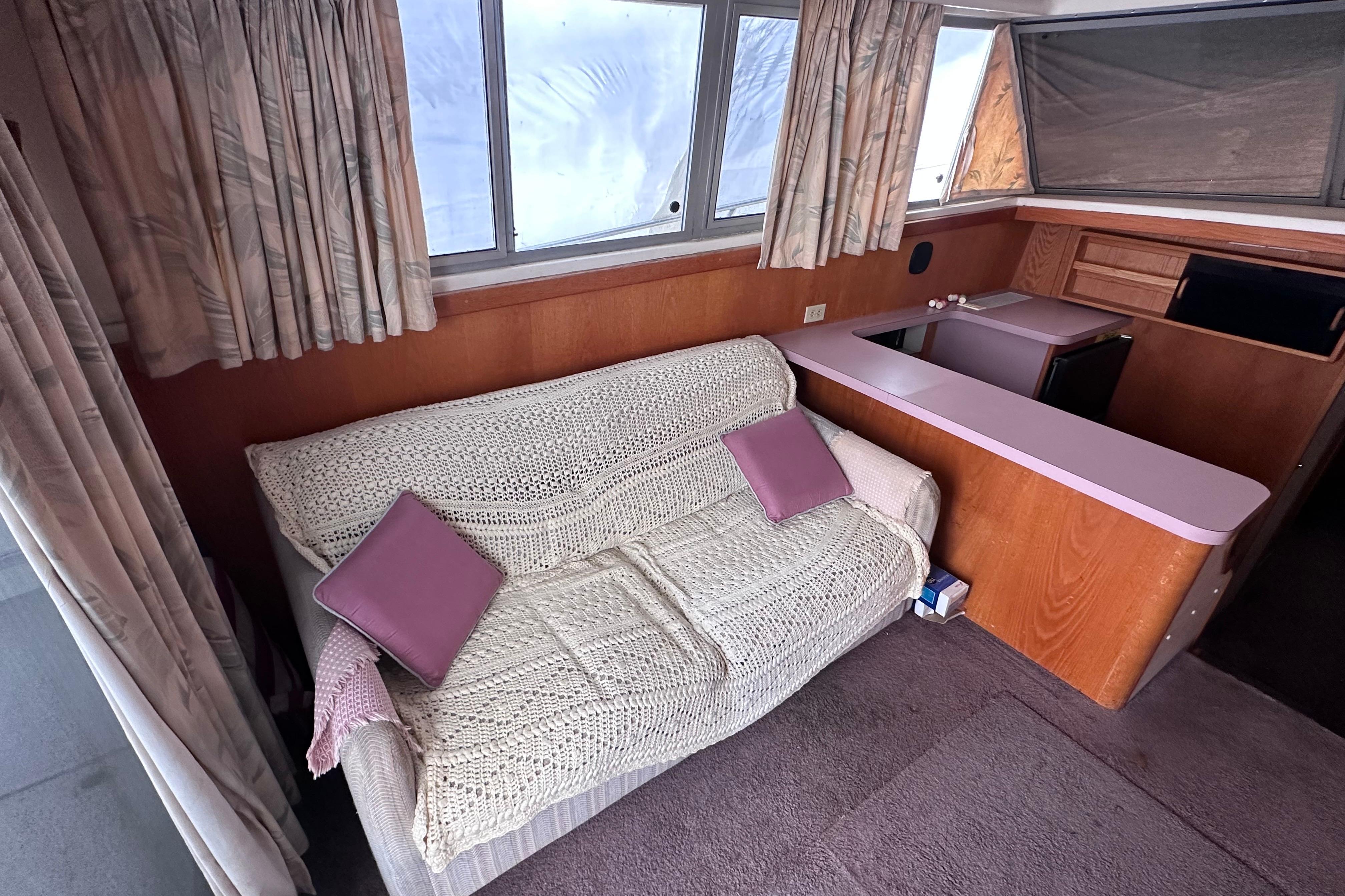 1988 Silverton 37 Convertible 21