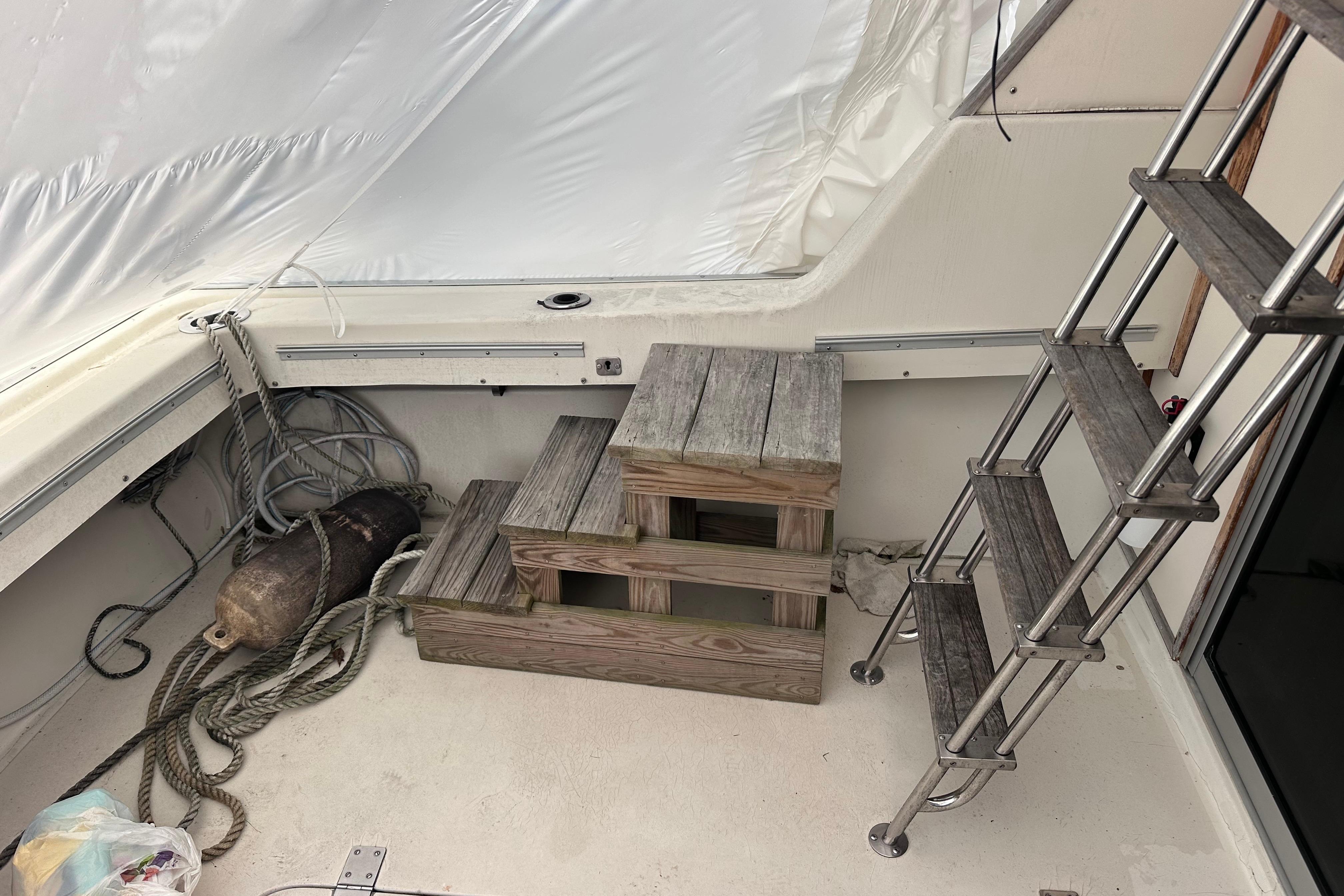 1988 Silverton 37 Convertible 15