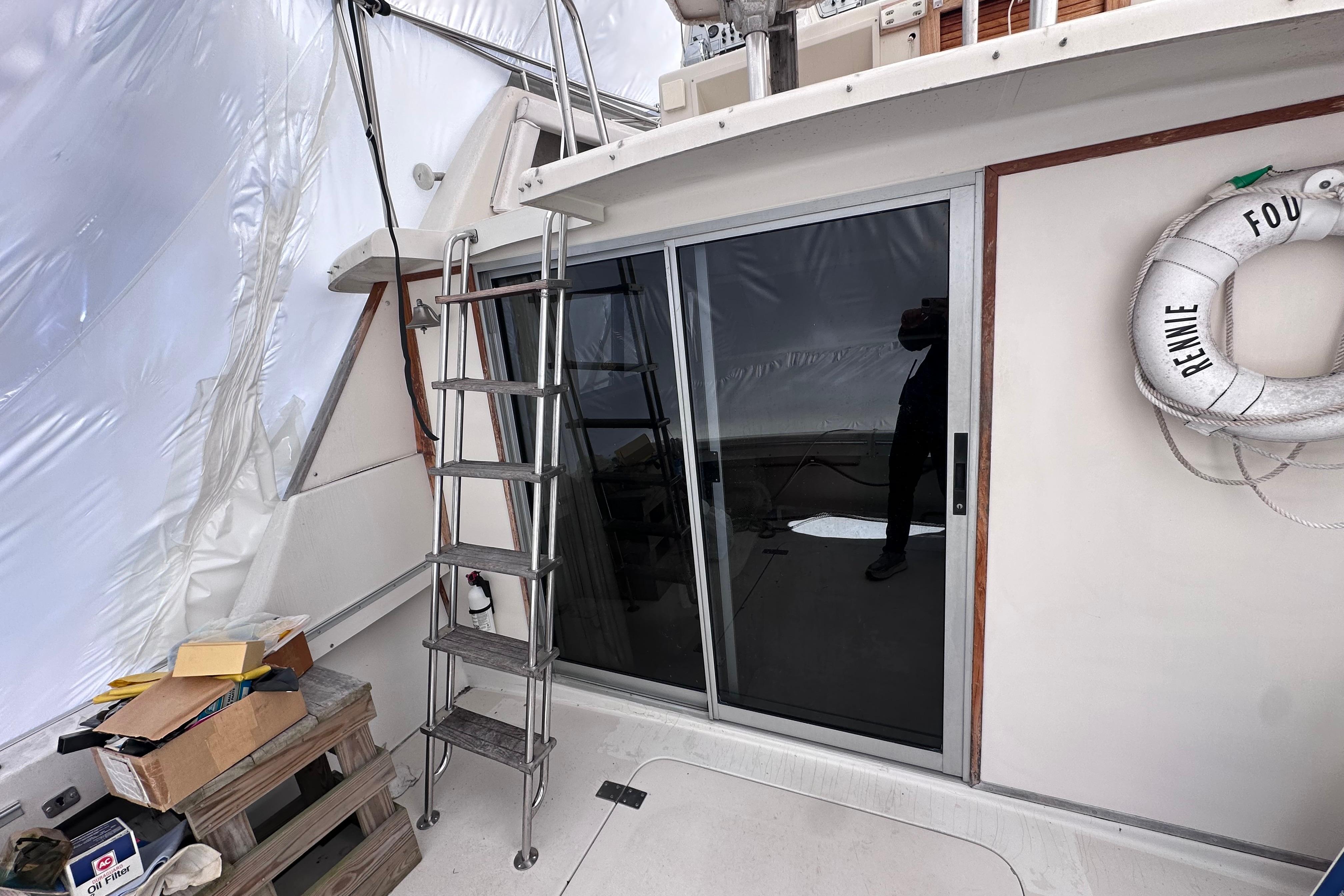 1988 Silverton 37 Convertible 11