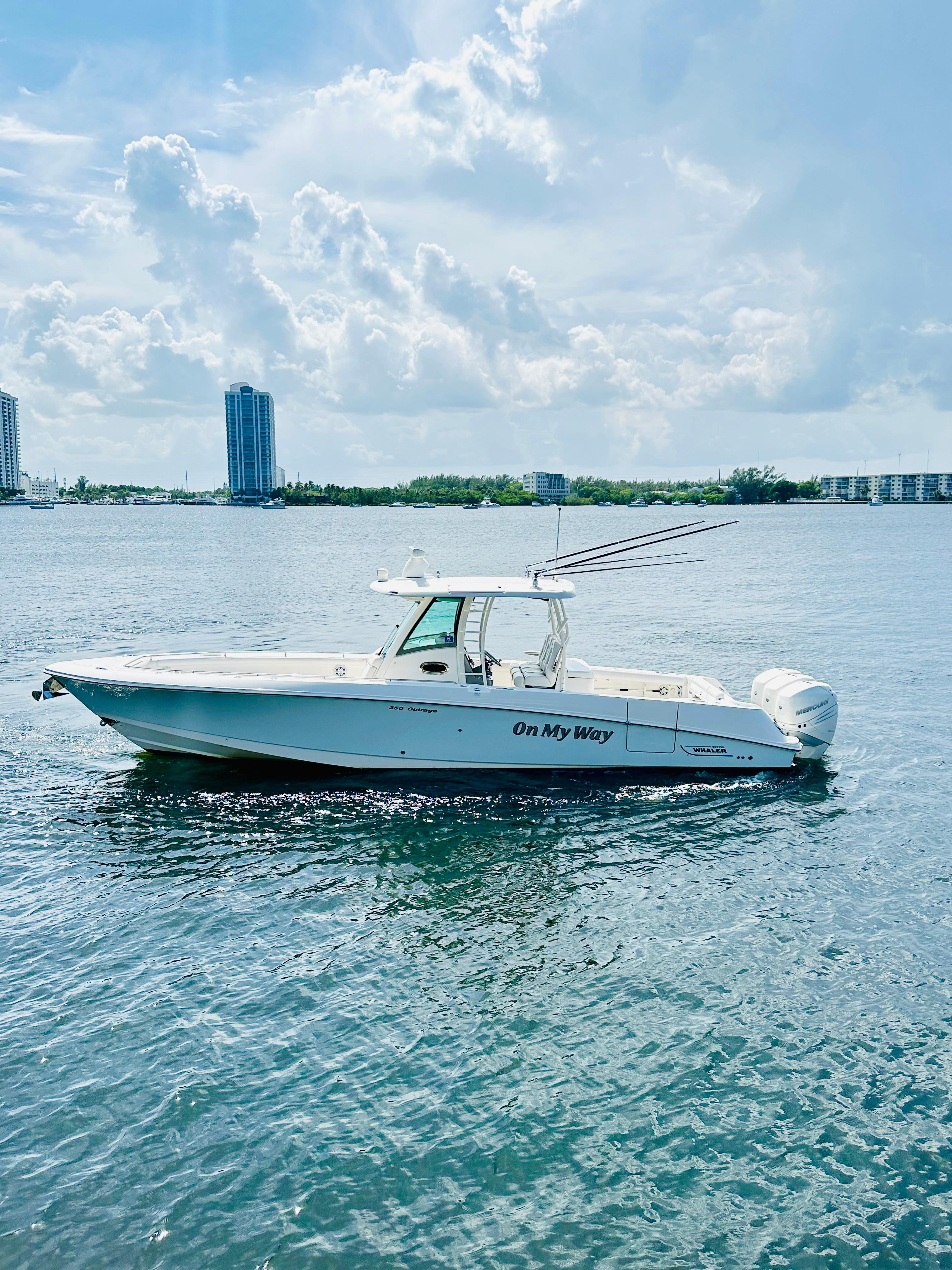 2016-boston-whaler-350-outrage-power-9473535-20240812080356710-1_XLARGE