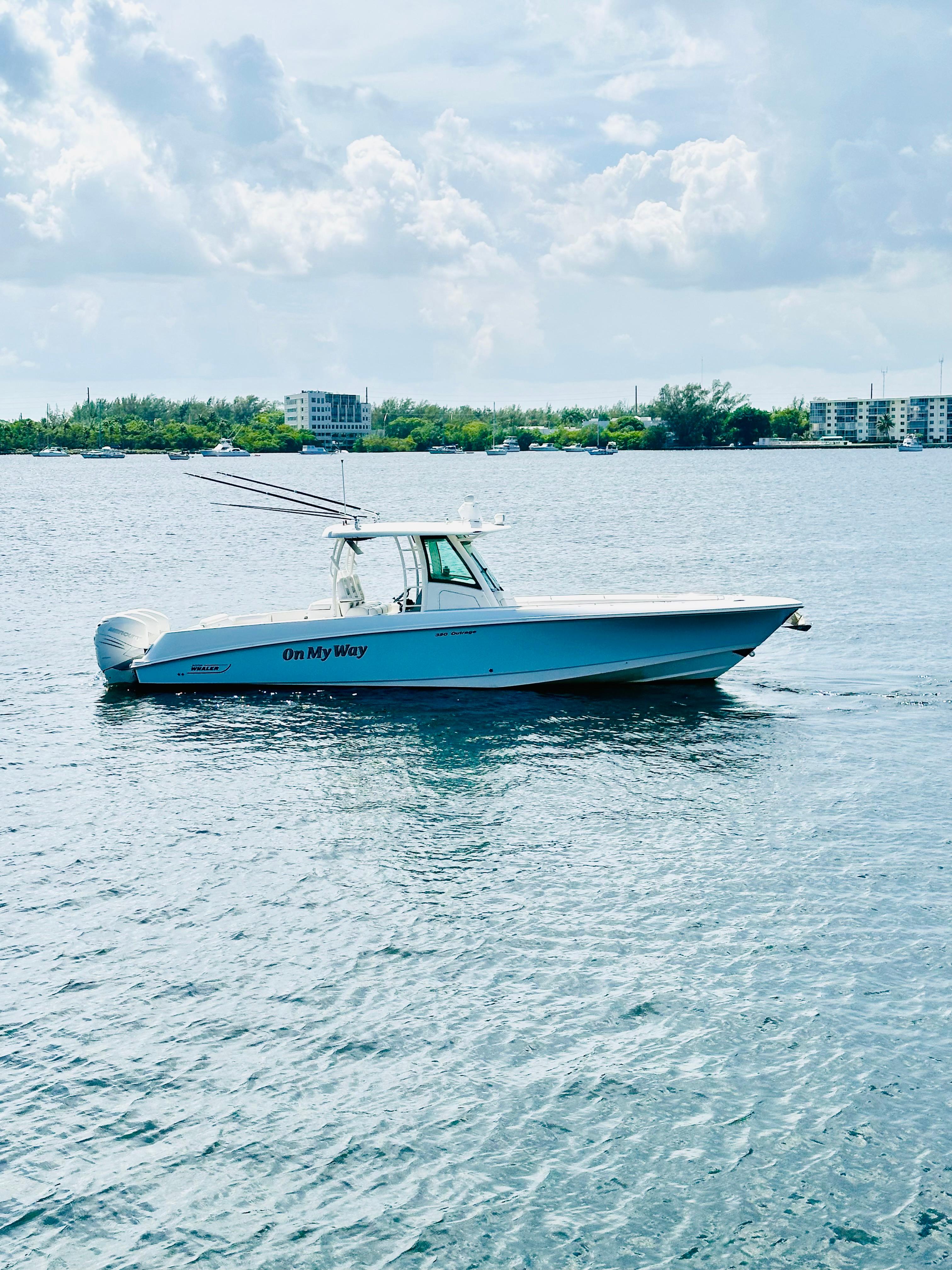 2016-boston-whaler-350-outrage-power-9473535-20240812080404671-1_XLARGE