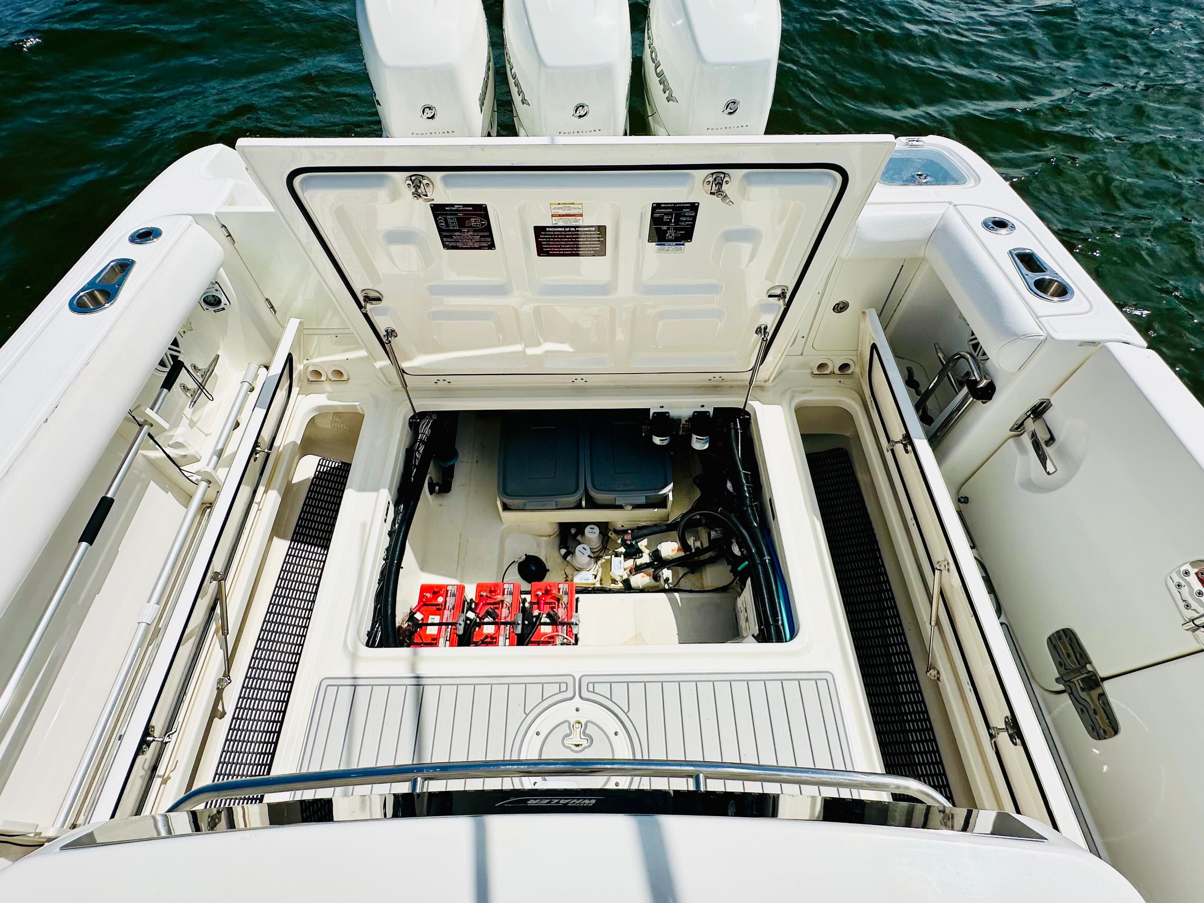 2016-boston-whaler-350-outrage-power-9473535-20240812080525557-1_XLARGE