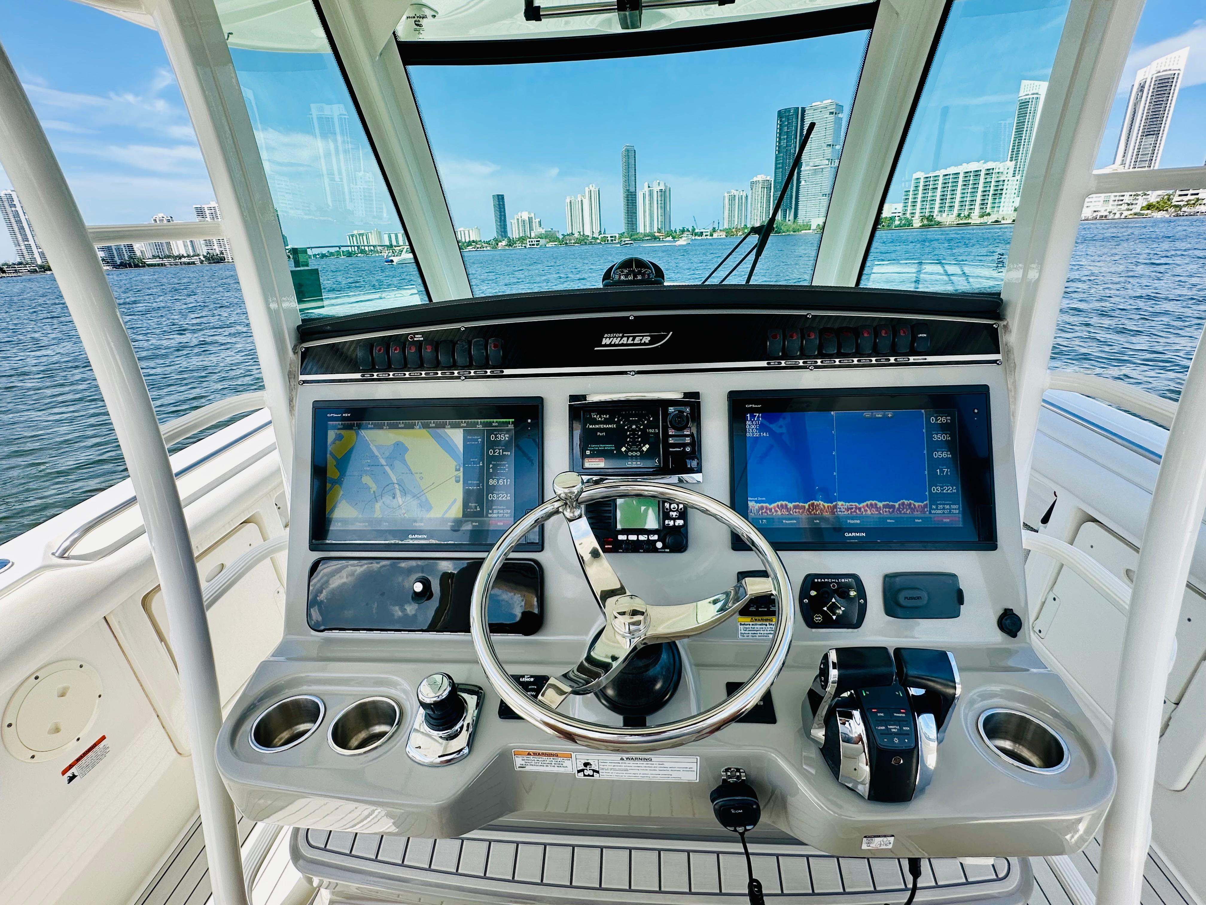 2016-boston-whaler-350-outrage-power-9473535-20240812080533755-1_XLARGE
