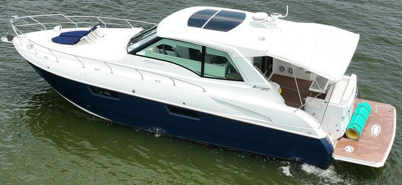 2011 Cruisers 48 cantius