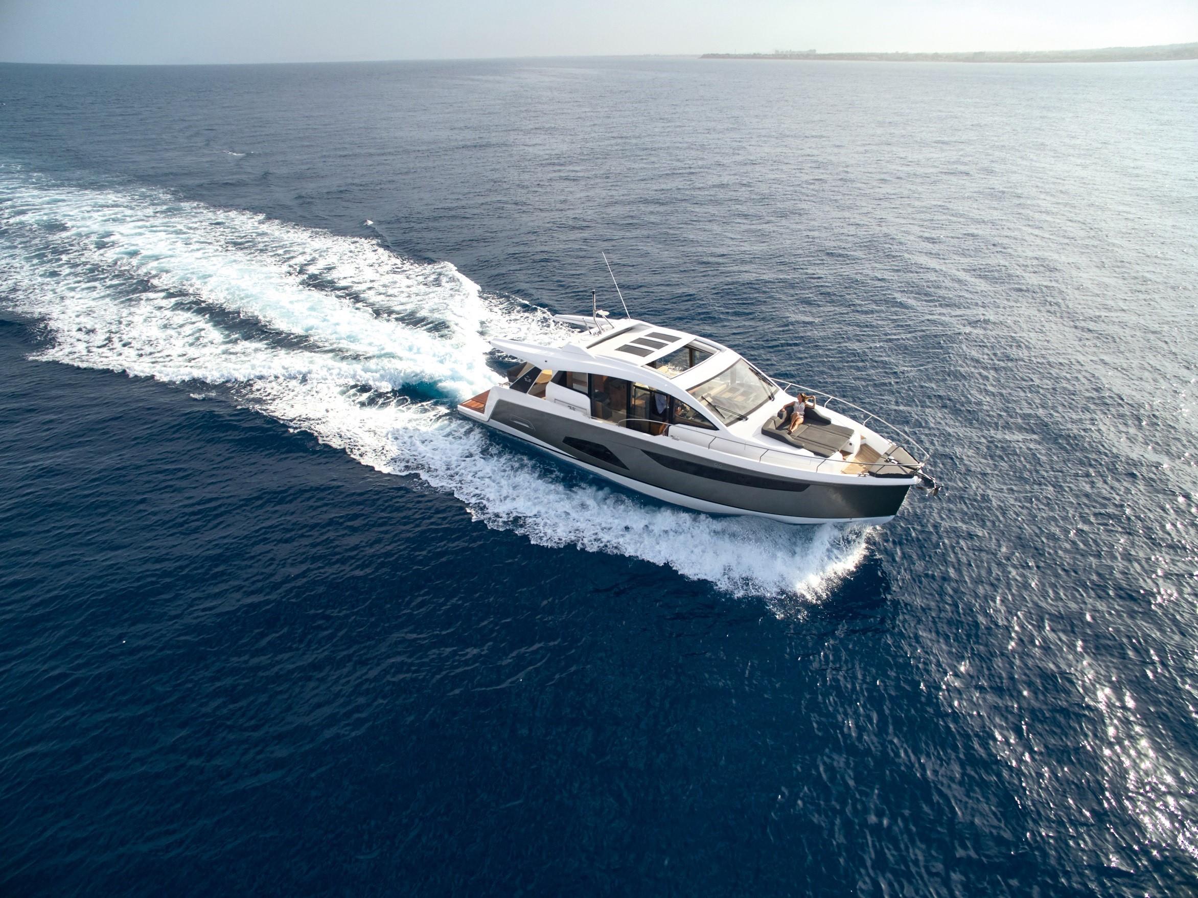 2022 Sealine C530