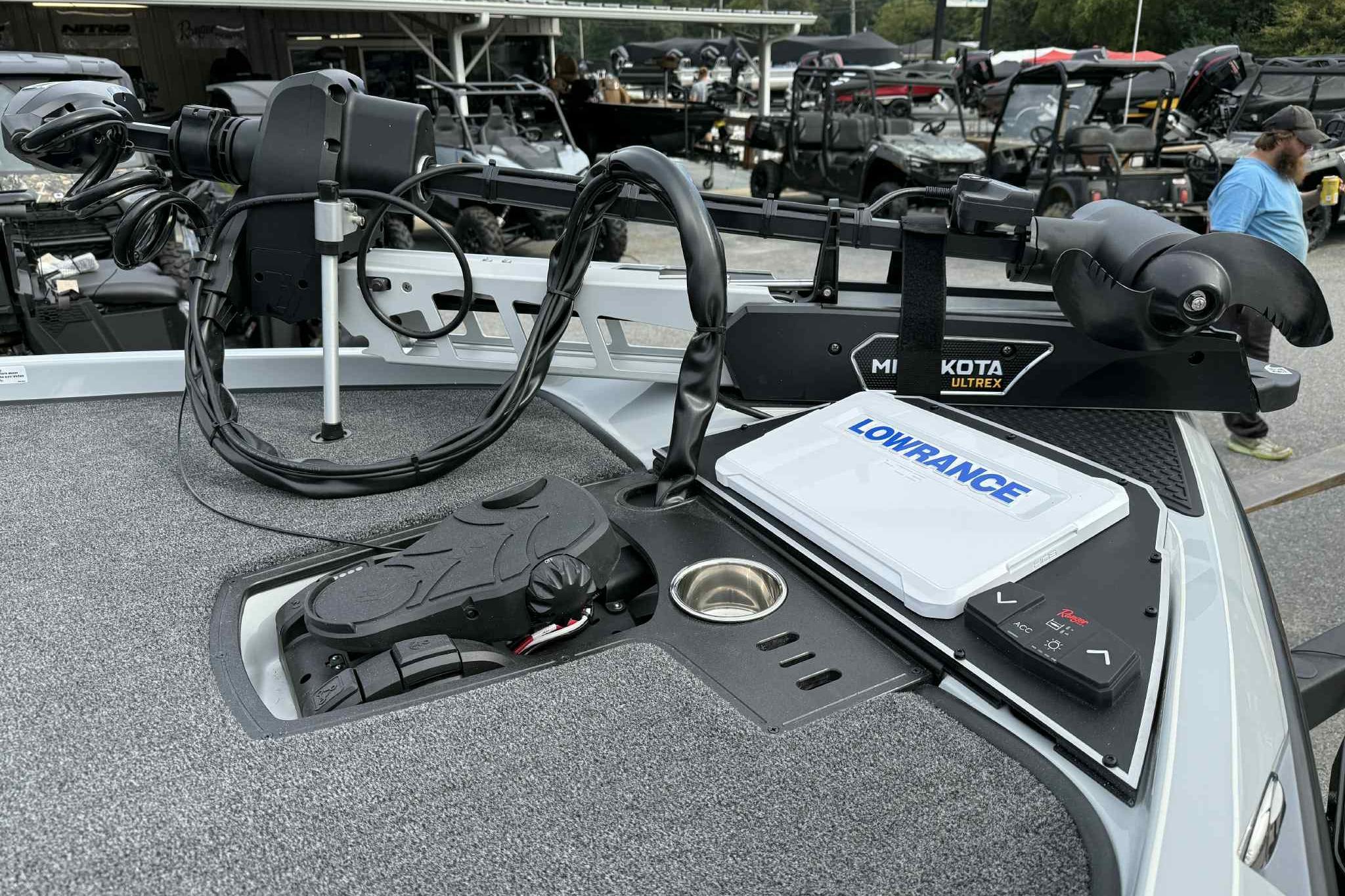2026 Ranger Z521 boat deck with Minn Kota Ultrex motor and Lowrance electronics.