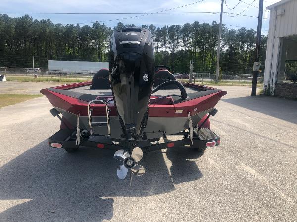 2021 Vexus boat for sale, model of the boat is AVX181 & Image # 2 of 28