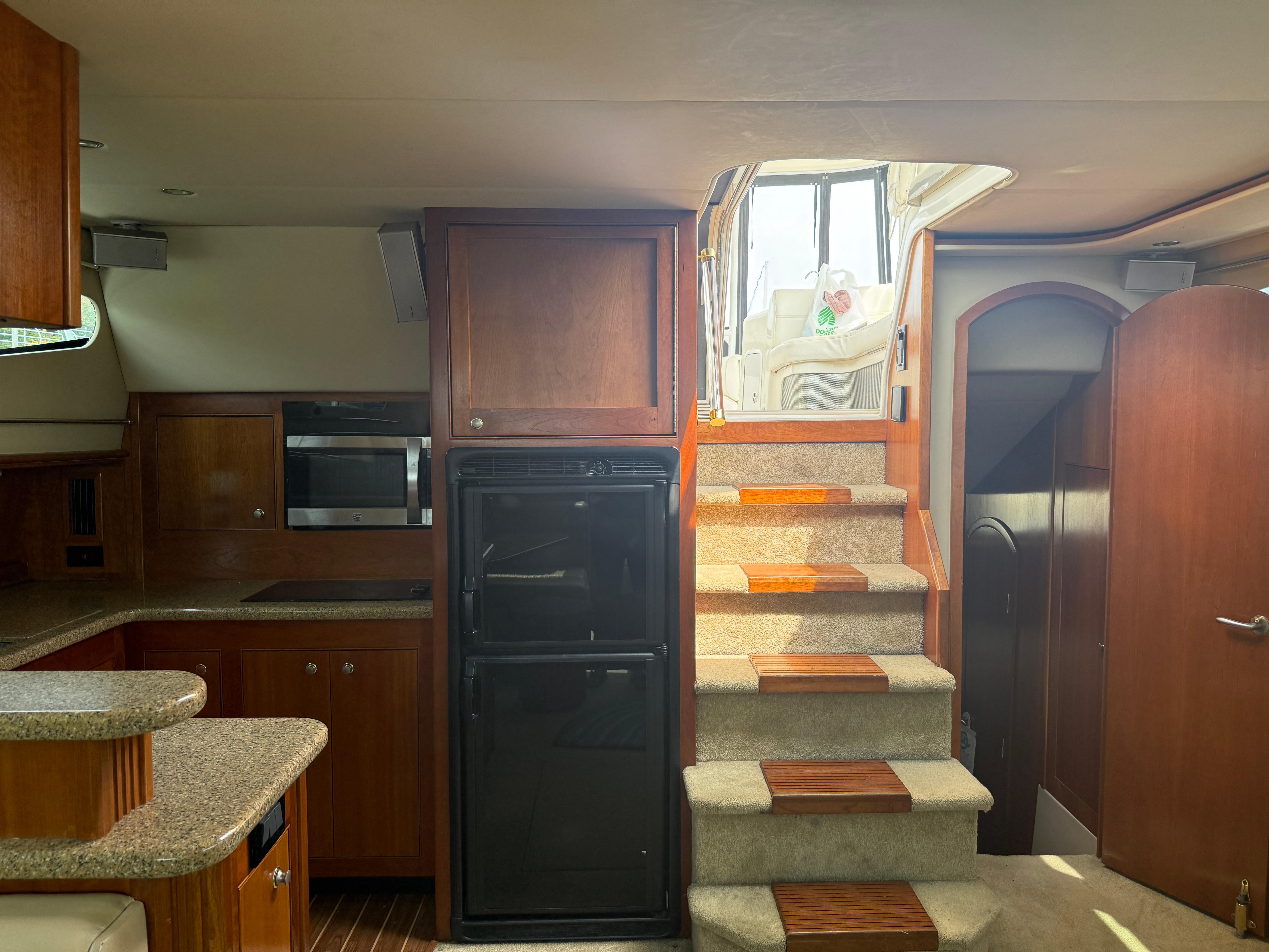 2004-cruisers-yachts-455-express-motor-yacht-power-9853554-20250626145811963-1