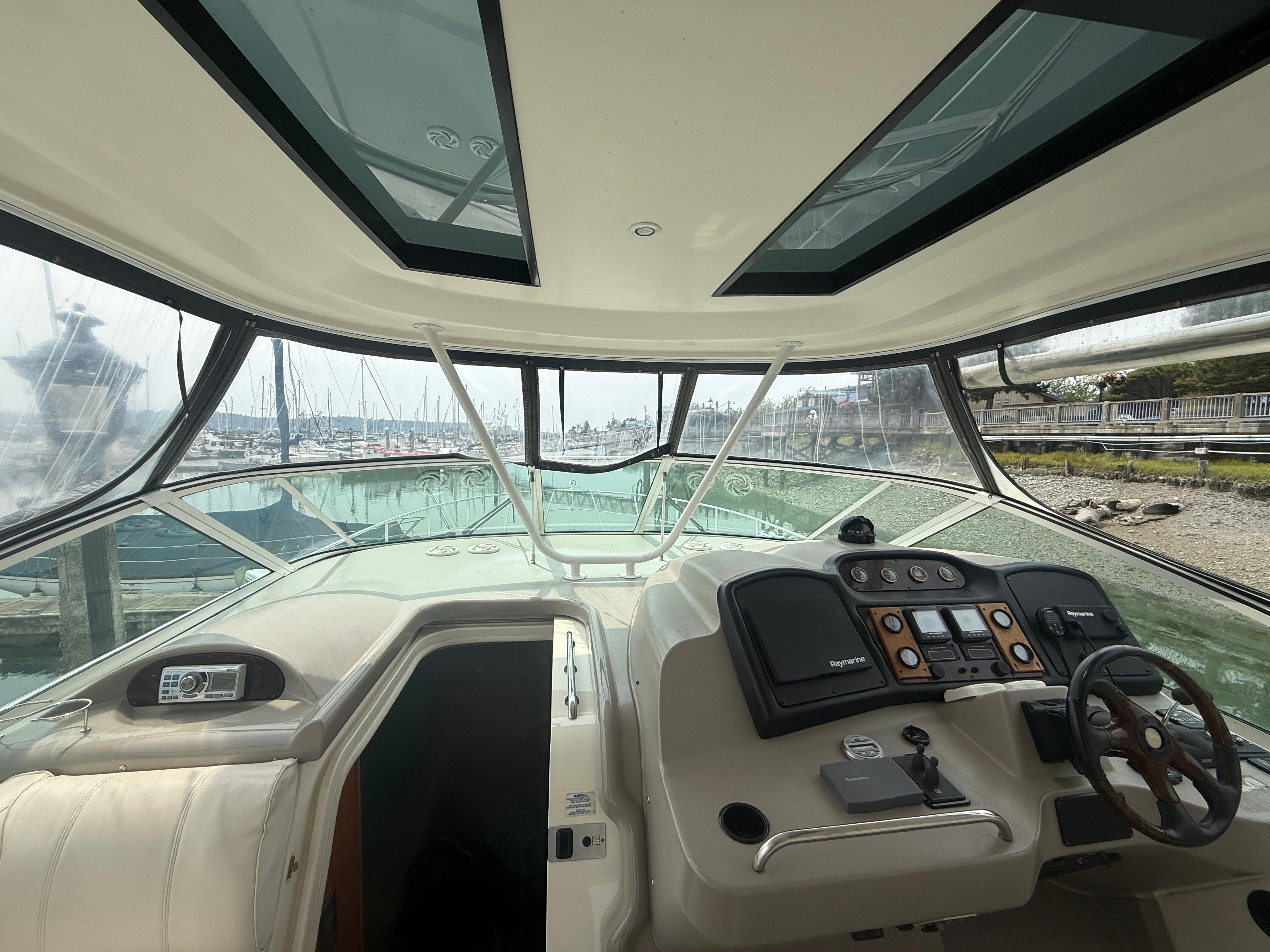 2004-cruisers-yachts-455-express-motor-yacht-power-9853554-20250626145824404-1