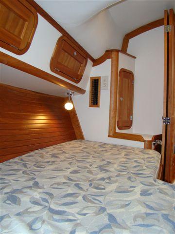 FWD cabin looking aft starboard