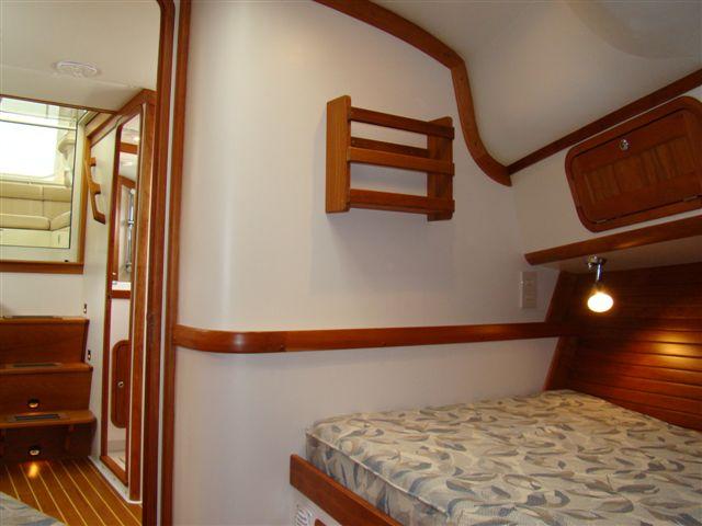 FWD cabin looking aft port
