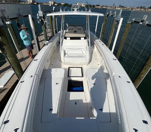 35' Intrepid, Listing Number 100895340, - Photo No. 13
