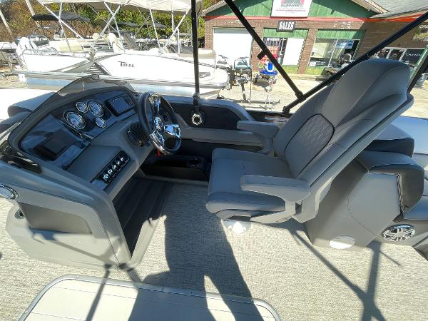 2021 Tahoe Pontoons boat for sale, model of the boat is 2285 LTZ Quad Lounge & Image # 17 of 20