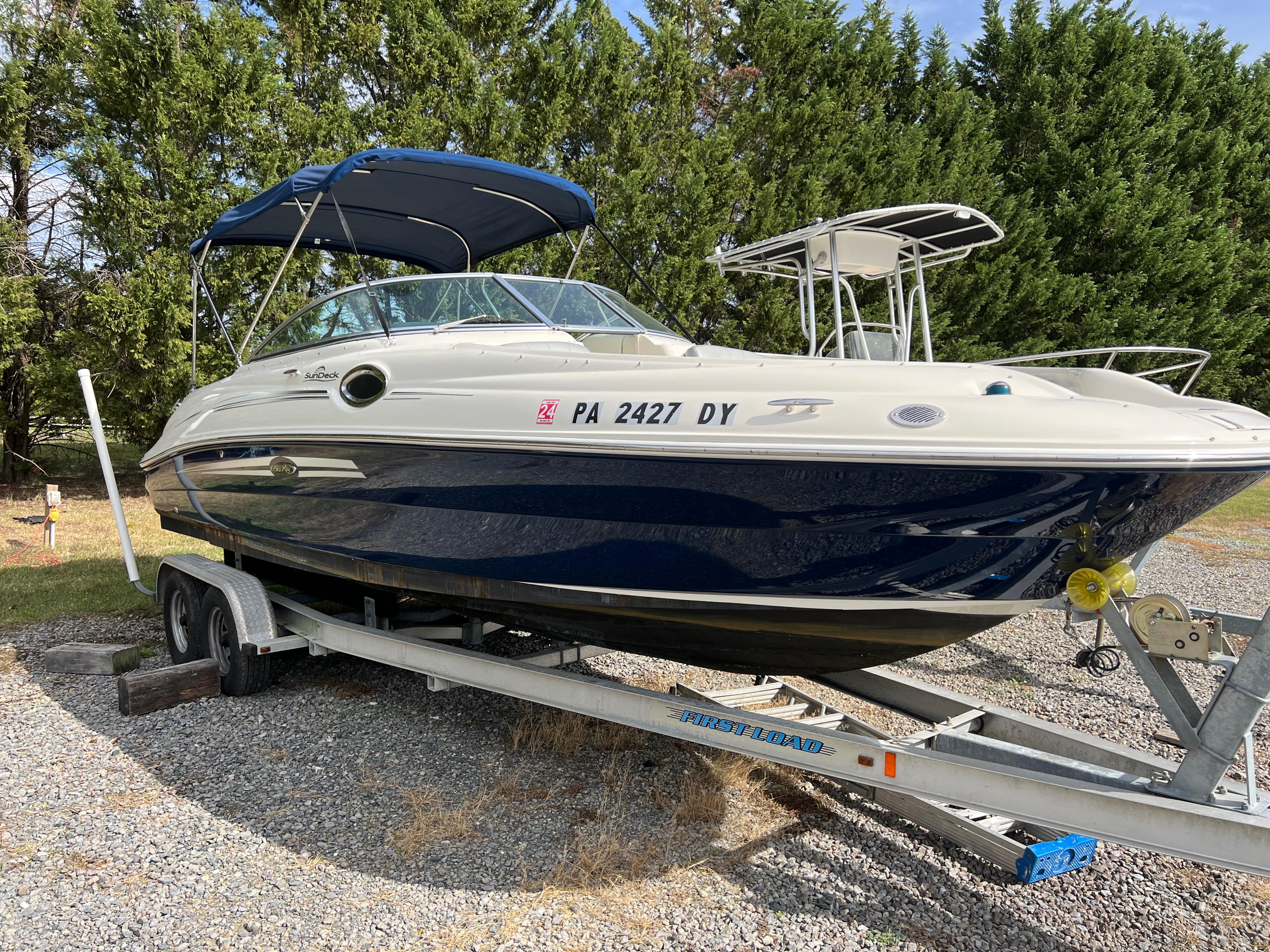 2009 Sea Ray 240 Sundeck