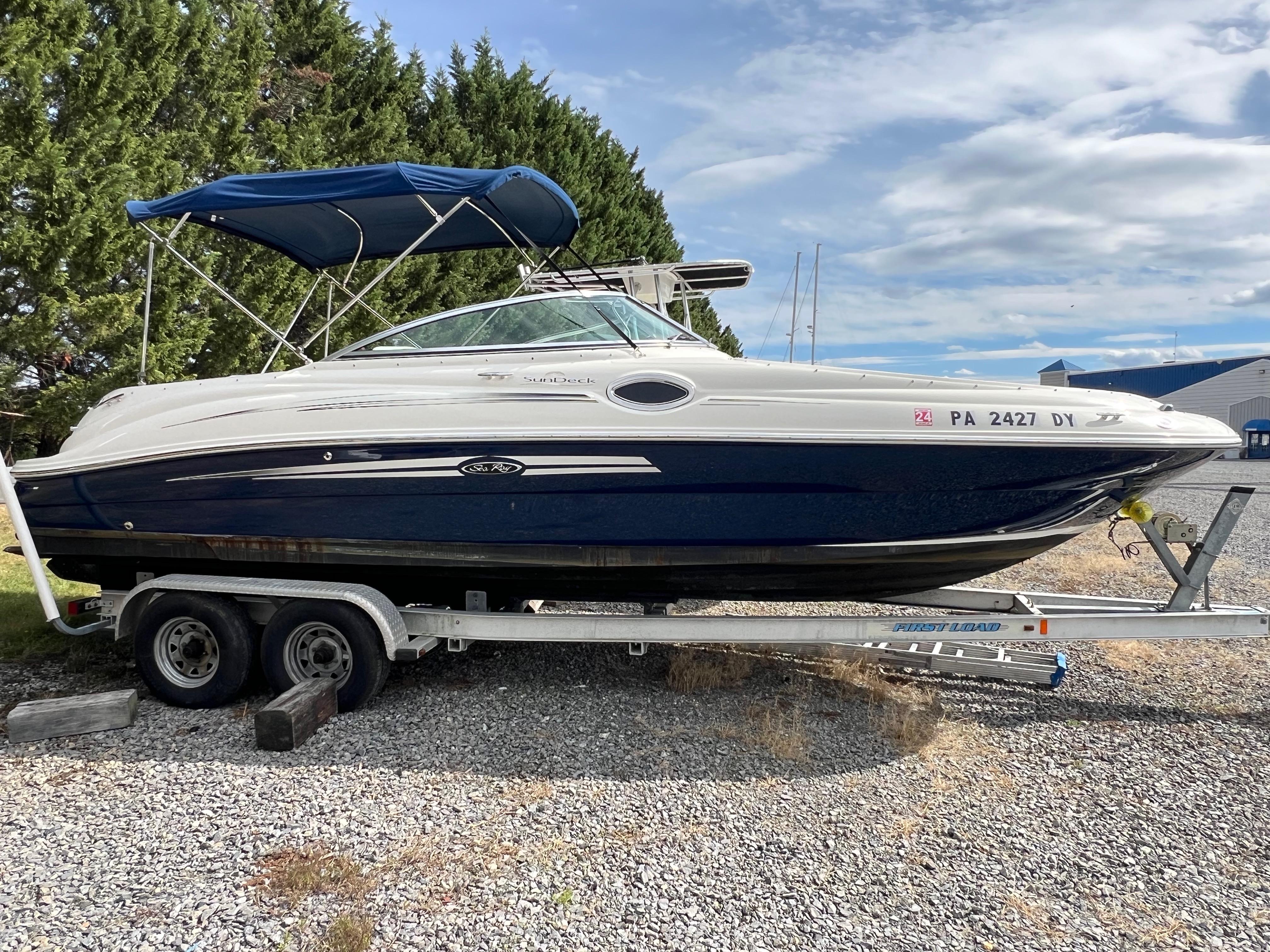 2009 Sea Ray 240 Sundeck