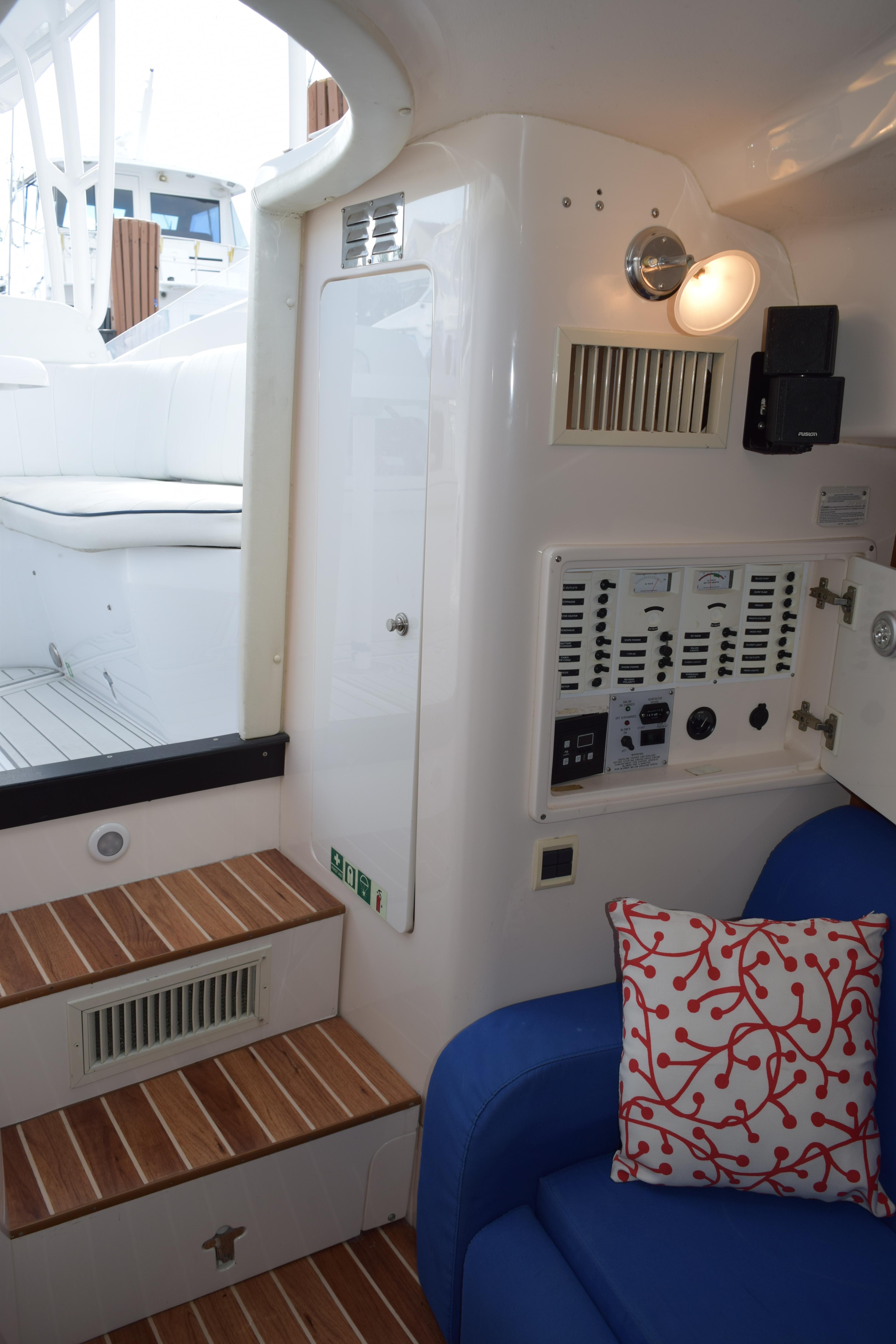 Intrepid 37 Miss Rose - Cabin Entry and Seating