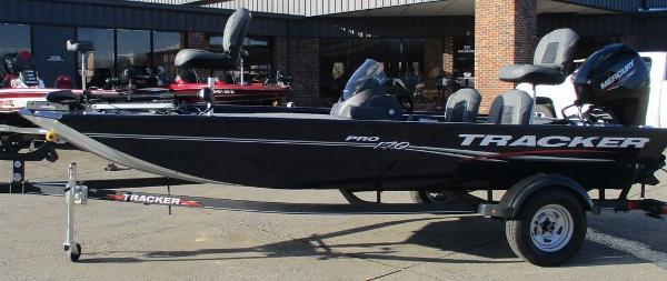 2021 Tracker Boats boat for sale, model of the boat is Pro 170 & Image # 1 of 15