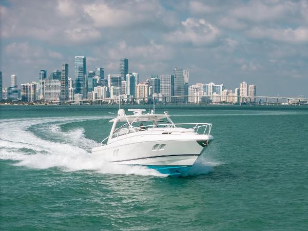 2009 Intrepid 475 Sport Yacht