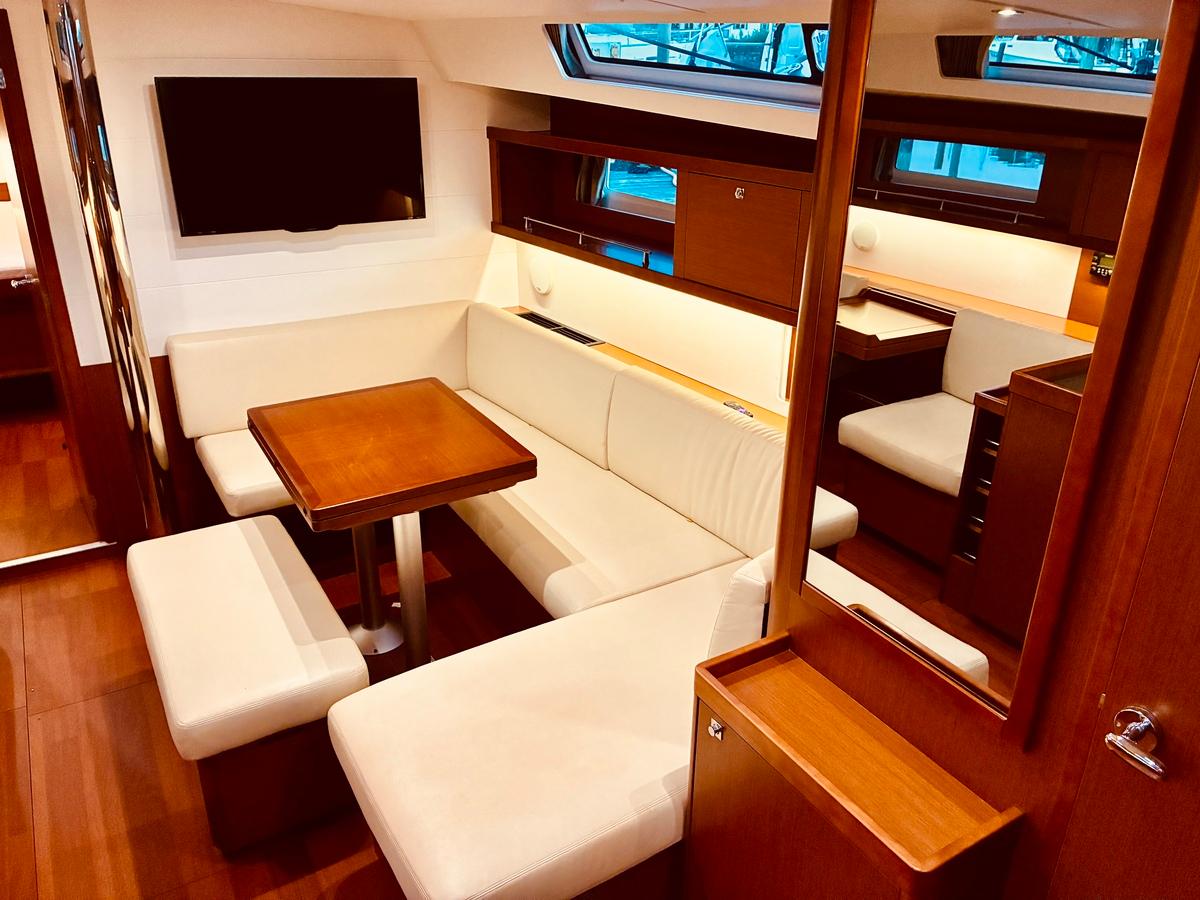 Yacht Photos Pics