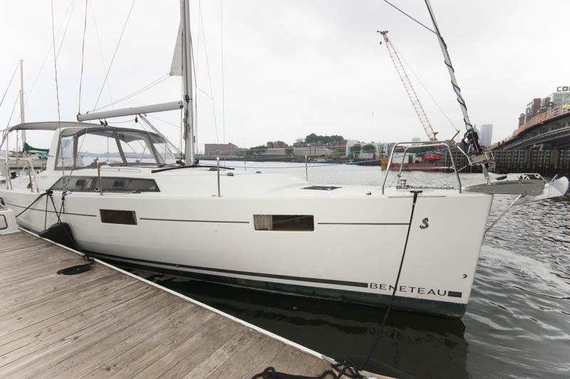 MA 7830 RF Knot 10 Yacht Sales