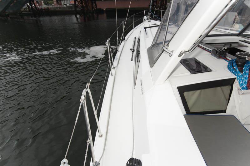 MA 7830 RF Knot 10 Yacht Sales