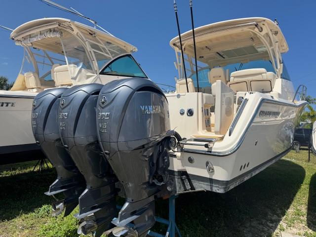 2022 Grady-White Express 370