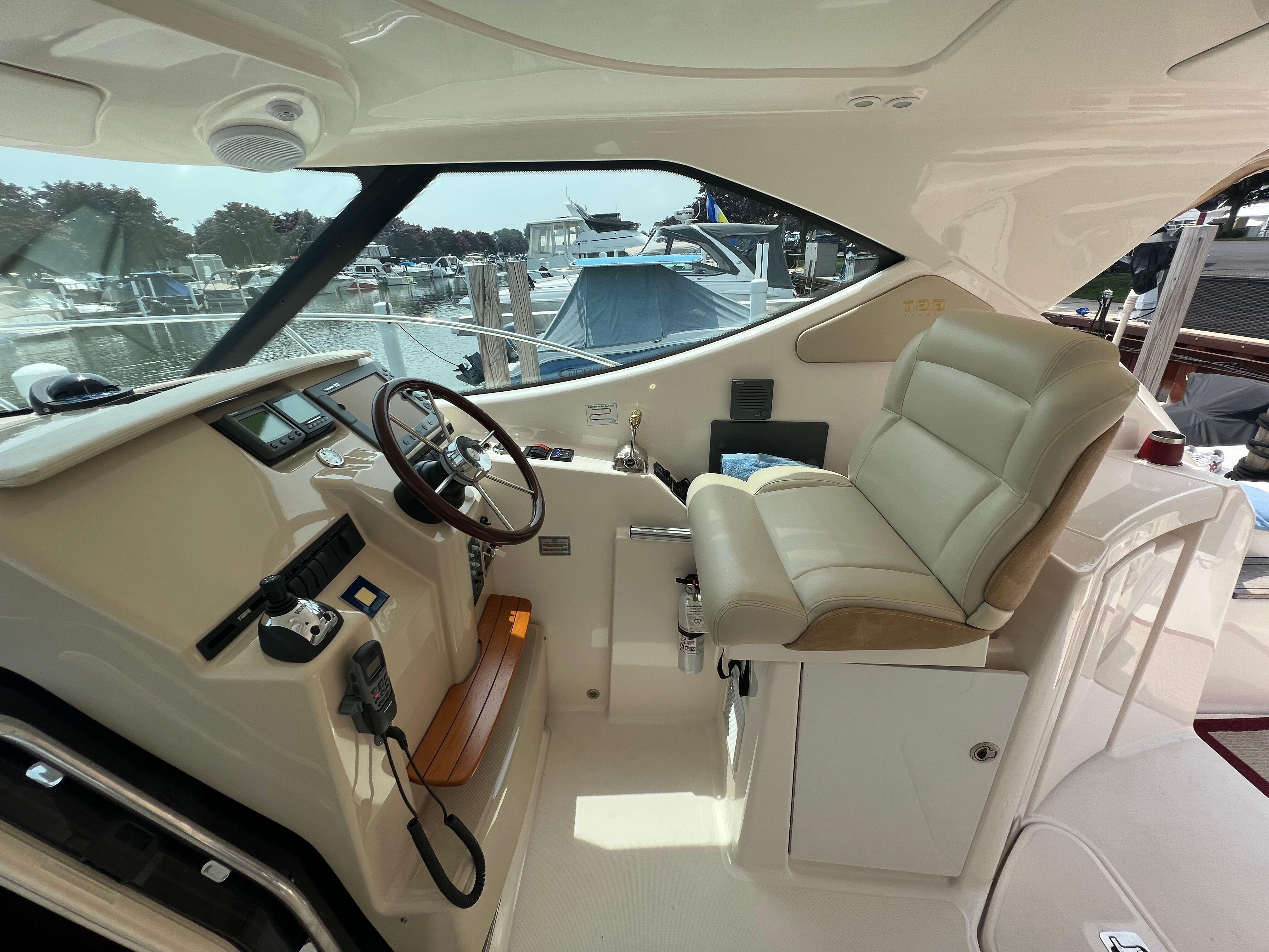 2008 tiara yachts 3500 sovran