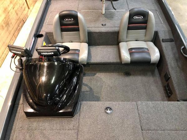 2014 Triton boat for sale, model of the boat is 18 TX & Image # 14 of 18
