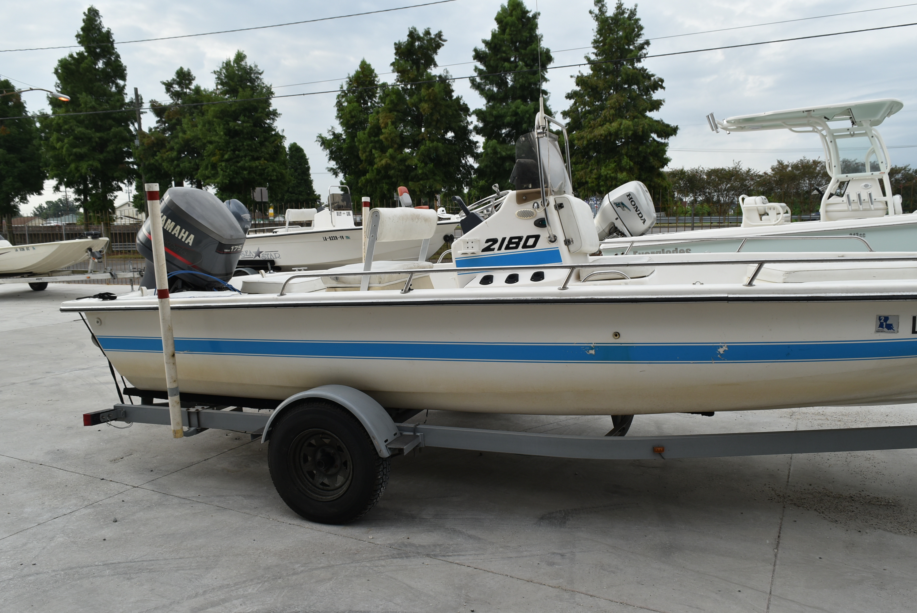 1995 Century boat for sale, model of the boat is 2180 & Image # 6 of 8